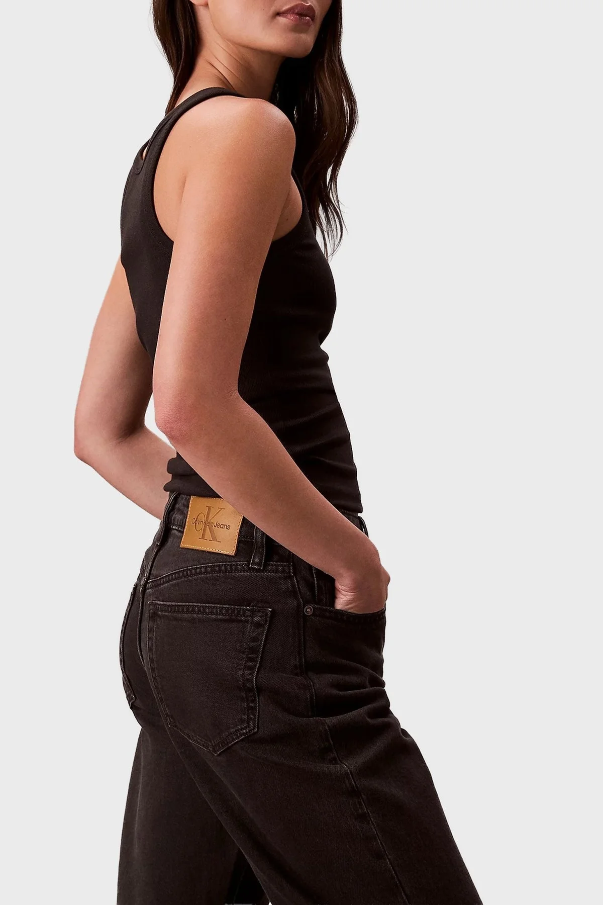 Calvin Klein Pamuklu Straight Fit Yüksek Bel Düz Paça Jeans LV047B909G846 Bayan Kot Pantolon LV047B909G 846 SİYAH - 4