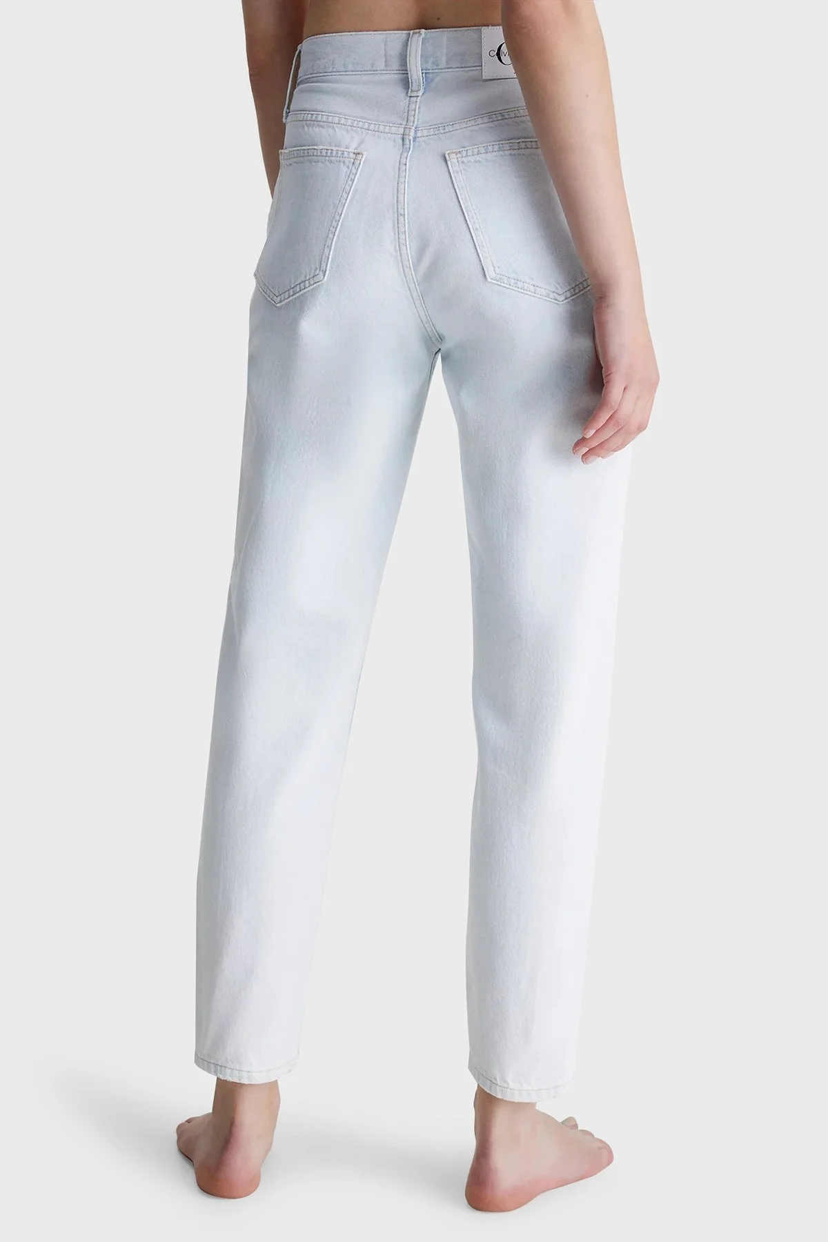 Calvin Klein Pamuklu Yüksek Bel Dar Paça Mom Jeans J20J2208591AA Bayan Kot Pantolon J20J220859 1AA BEYAZ - 2