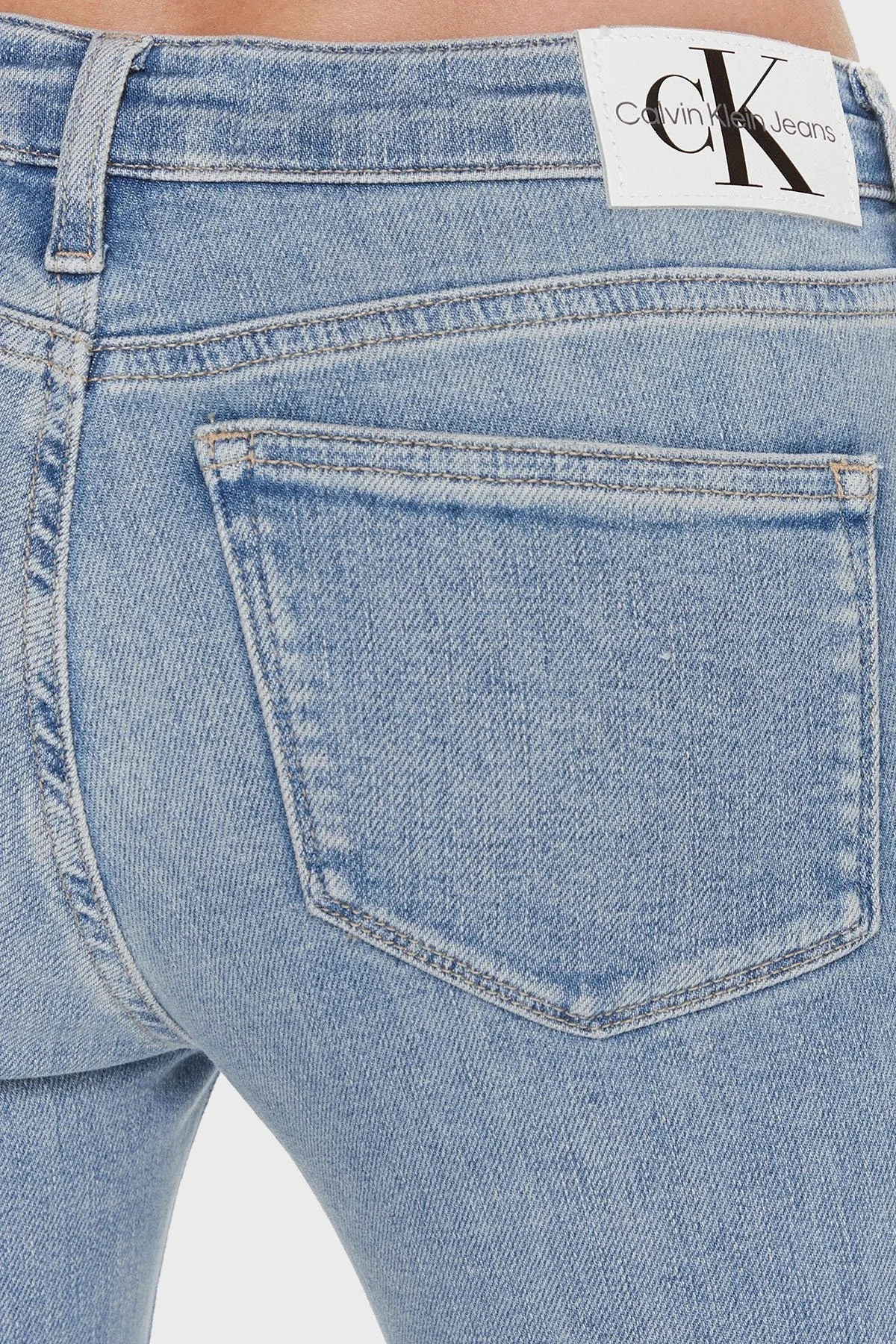 Calvin Klein Pamuklu Yüksek Bel Dar Paça Skinny Fit Jeans J20J2224441AA Bayan Kot Pantolon J20J222444 1AA AÇIK MAVİ - 5