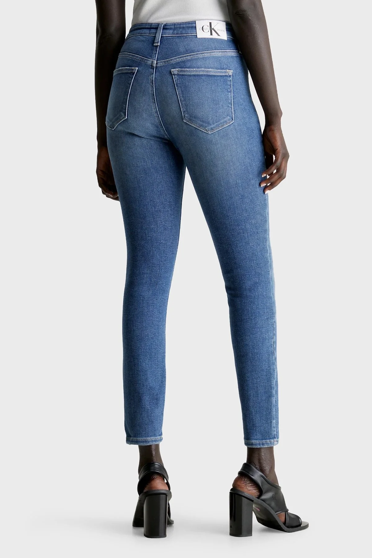 Calvin Klein Pamuklu Yüksek Bel Dar Paça Super Skinny Fit Jeans J20J2221441A4 Bayan Kot Pantolon J20J222144 1A4 AÇIK MAVİ - 3