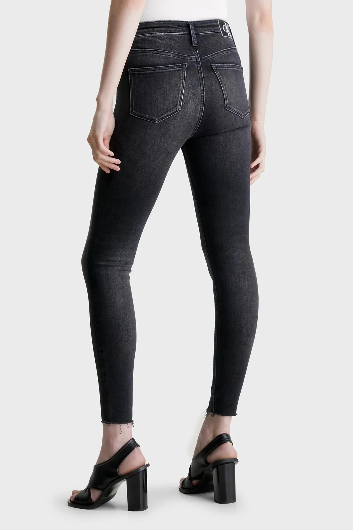 Calvin Klein Pamuklu Yüksek Bel Dar Paça Super Slim Fit Jeans J20J2221491BY Bayan Kot Pantolon J20J222149 1BY SİYAH - 3