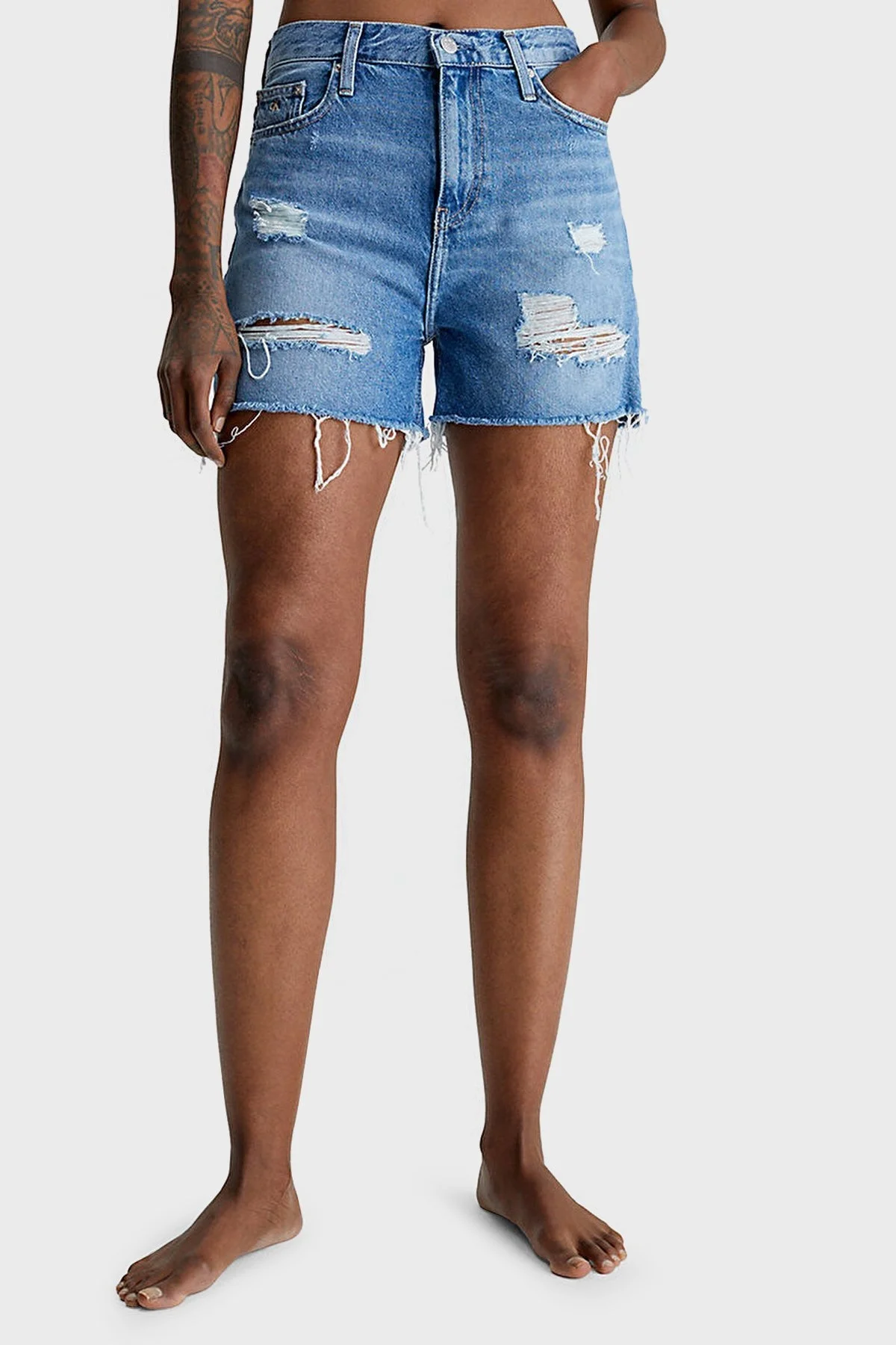 Calvin Klein Pamuklu Yüksek Bel Denim Mom J20J2206411A4 Bayan Short J20J220641 1A4 MAVİ - 1