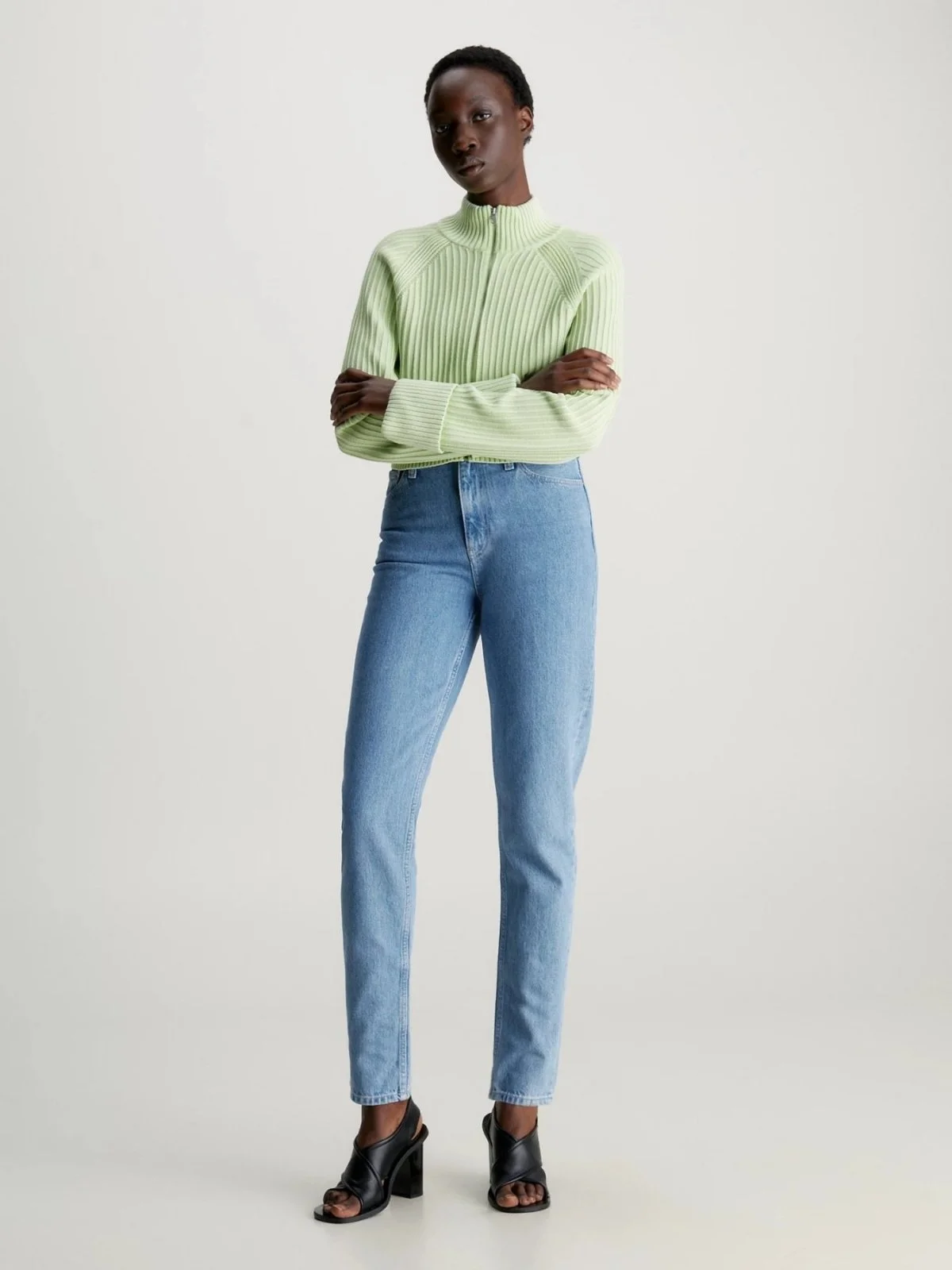 Calvin Klein Pamuklu Yüksek Bel Mom Fit Jeans J20J2221531AA Bayan Kot Pantolon J20J222153 1AA AÇIK MAVİ - 9