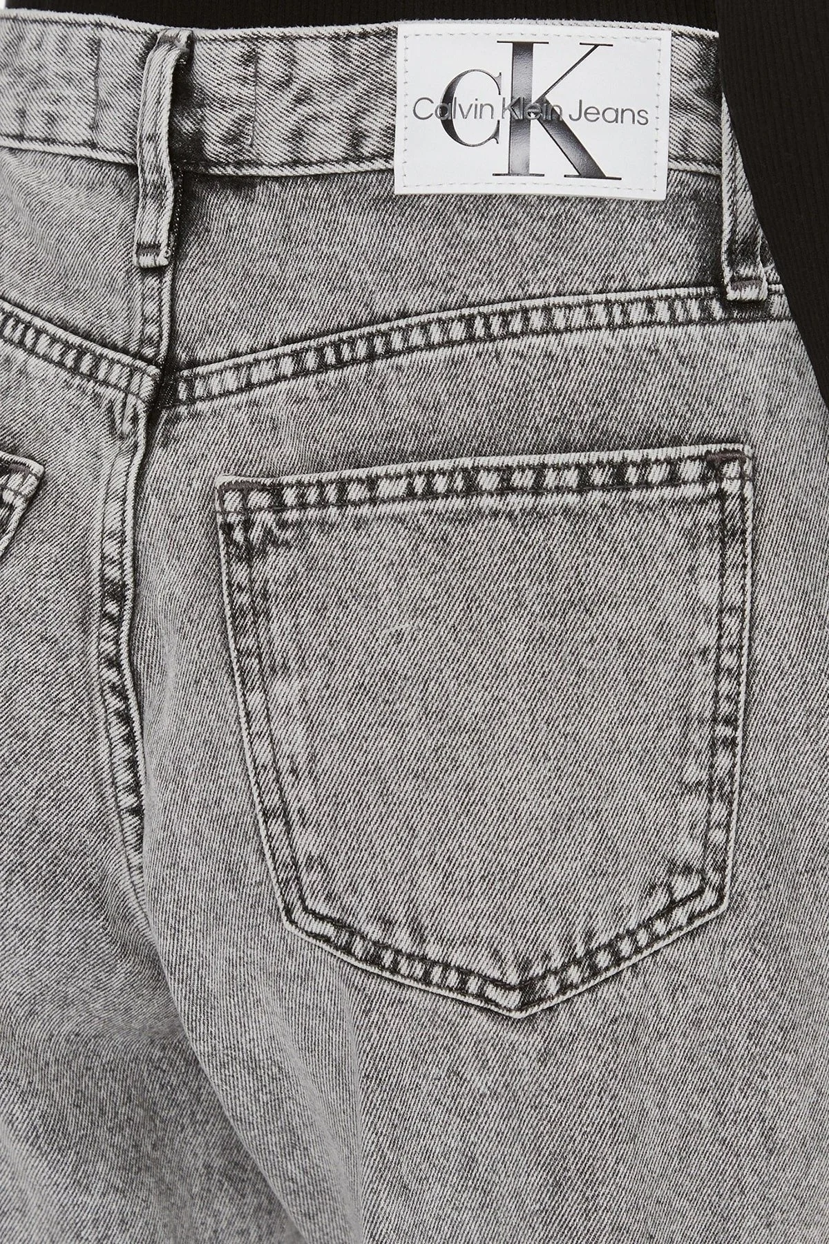 Calvin Klein Pamuklu Yüksek Bel Mom Jeans J20J2221521BZ Bayan Kot Pantolon J20J222152 1BZ GRİ - 5