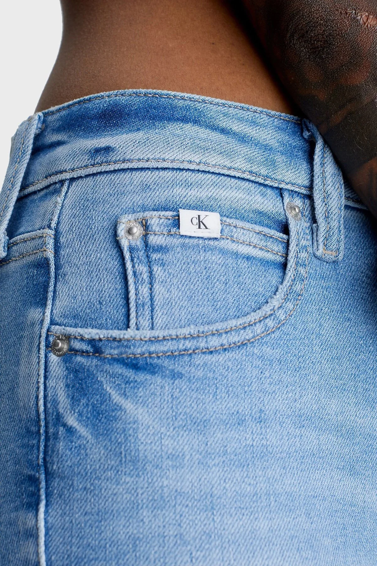 Calvin Klein Pamuklu Yüksek Bel Skinny Fit Dar Paça Jeans J20J2208531AA Bayan Pantolon J20J220853 1AA MAVİ - 3