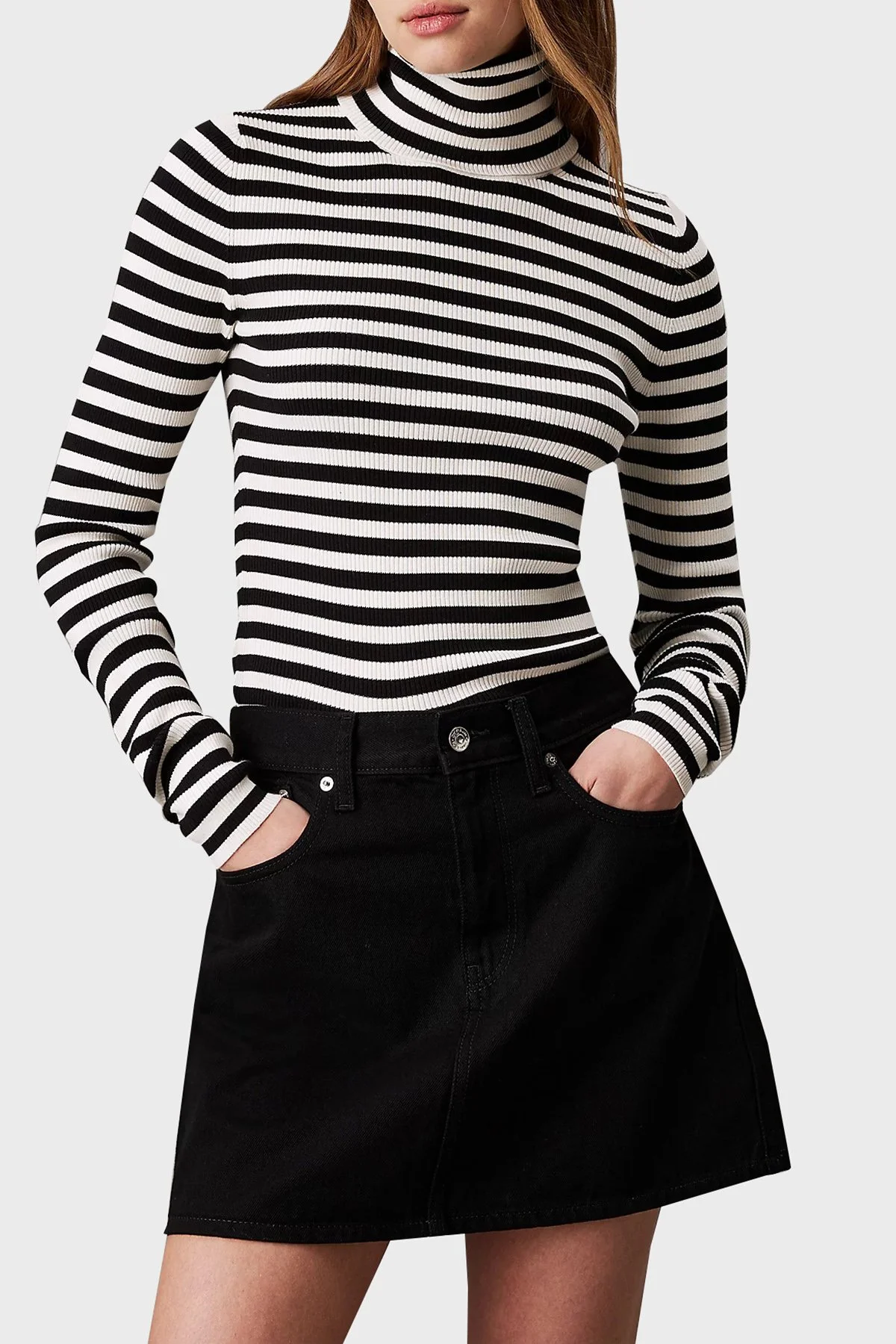 Calvin Klein Pamuklu Yumuşak Dokulu Slim Fit J20J224225YBI Bayan Kazak J20J224225 YBI BEYAZ-SİYAH - 5