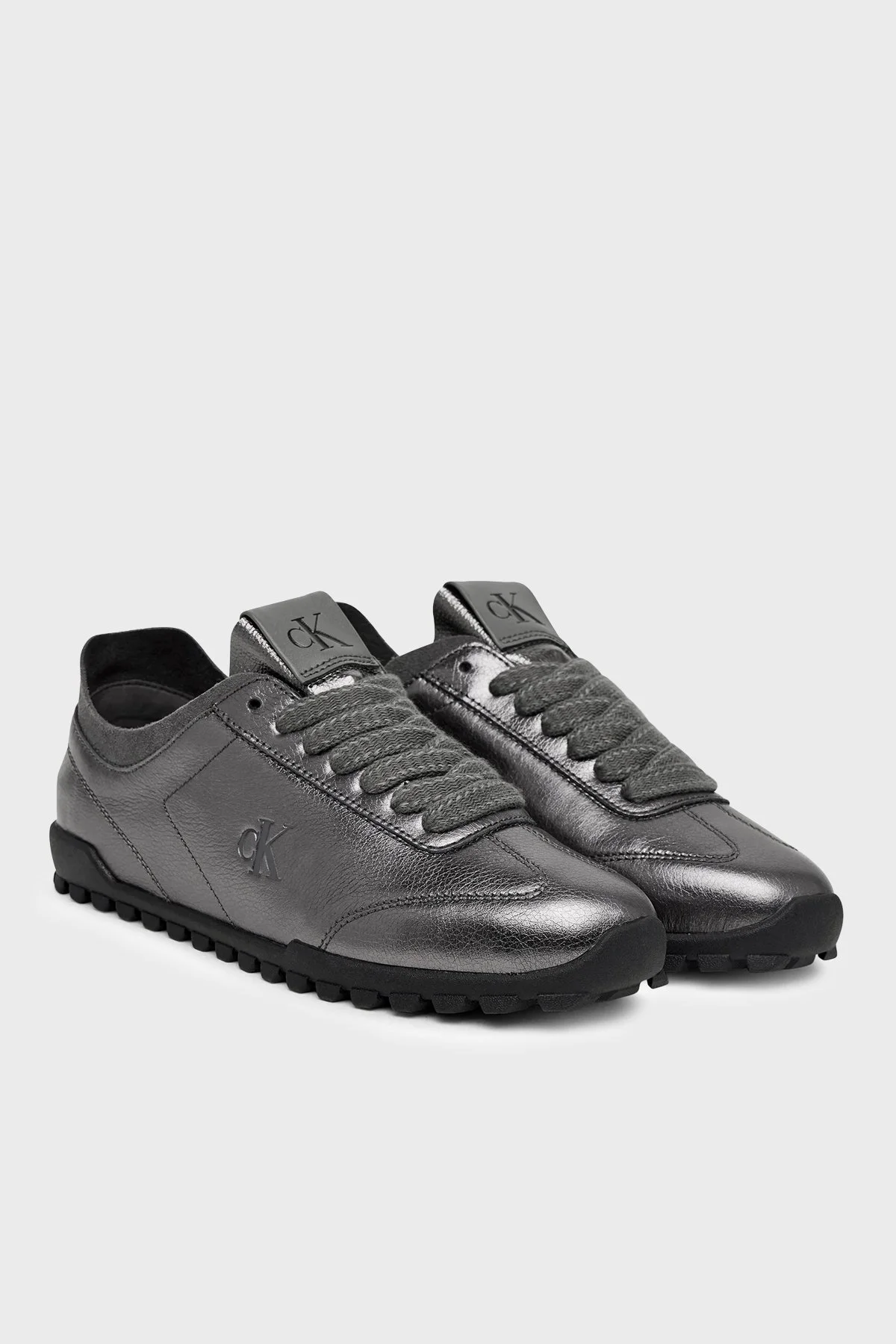 Calvin Klein Parlak Deri Sneaker HW0HW033050IQ Kadın Ayakkabı HW0HW03305 0IQ Gri - 2