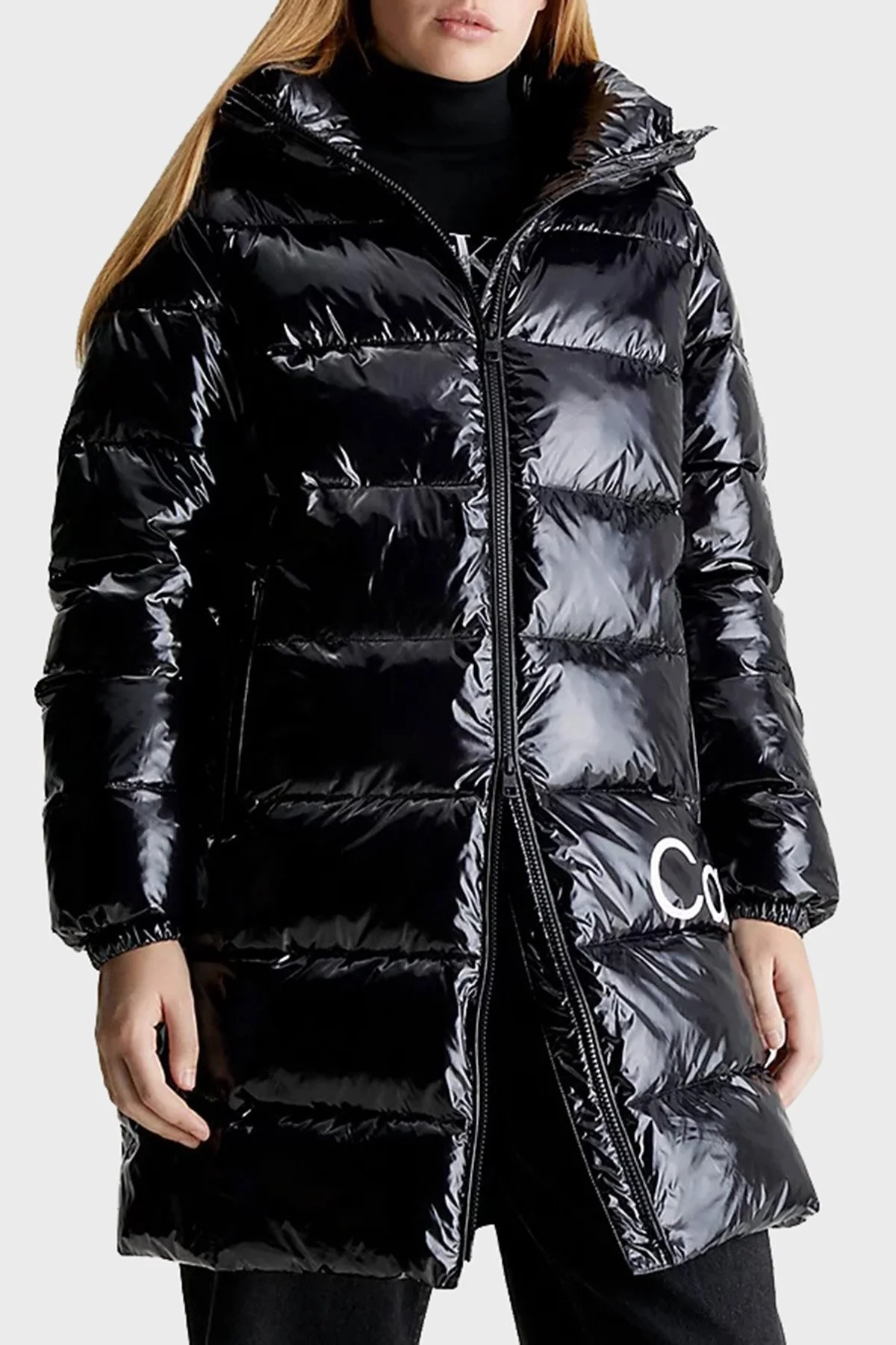 Calvin Klein Parlak Relaxed Fit Kapüşonlu Şişme J20J221902BEH Bayan Mont J20J221902 BEH SİYAH - 1