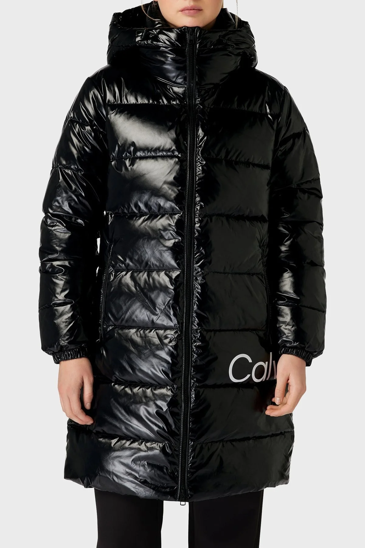 Calvin Klein Parlak Relaxed Fit Kapüşonlu Şişme J20J221902BEH Bayan Mont J20J221902 BEH SİYAH - 4