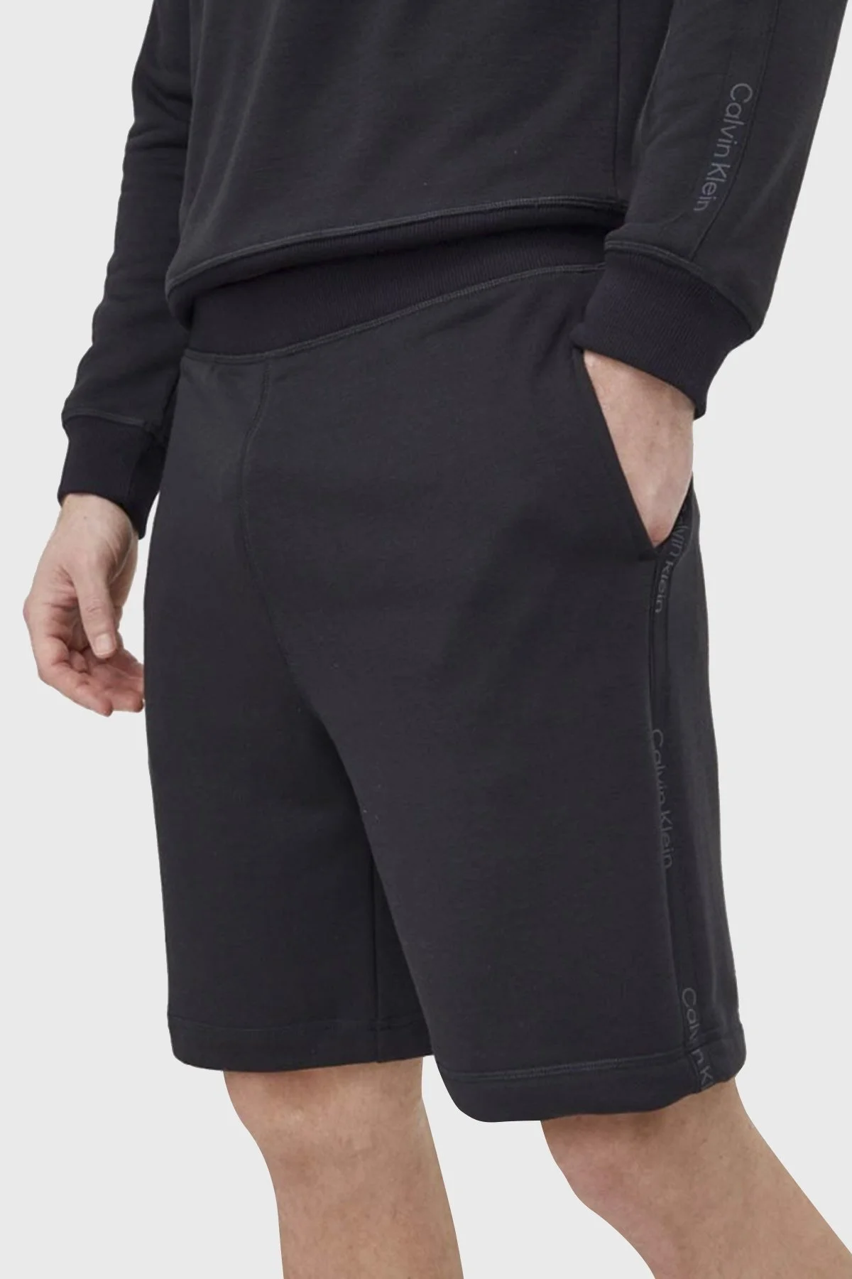 Calvin Klein Regular Fit Cepli 00GMS4S851BAE Erkek Short 00GMS4S851 BAE SİYAH - 2