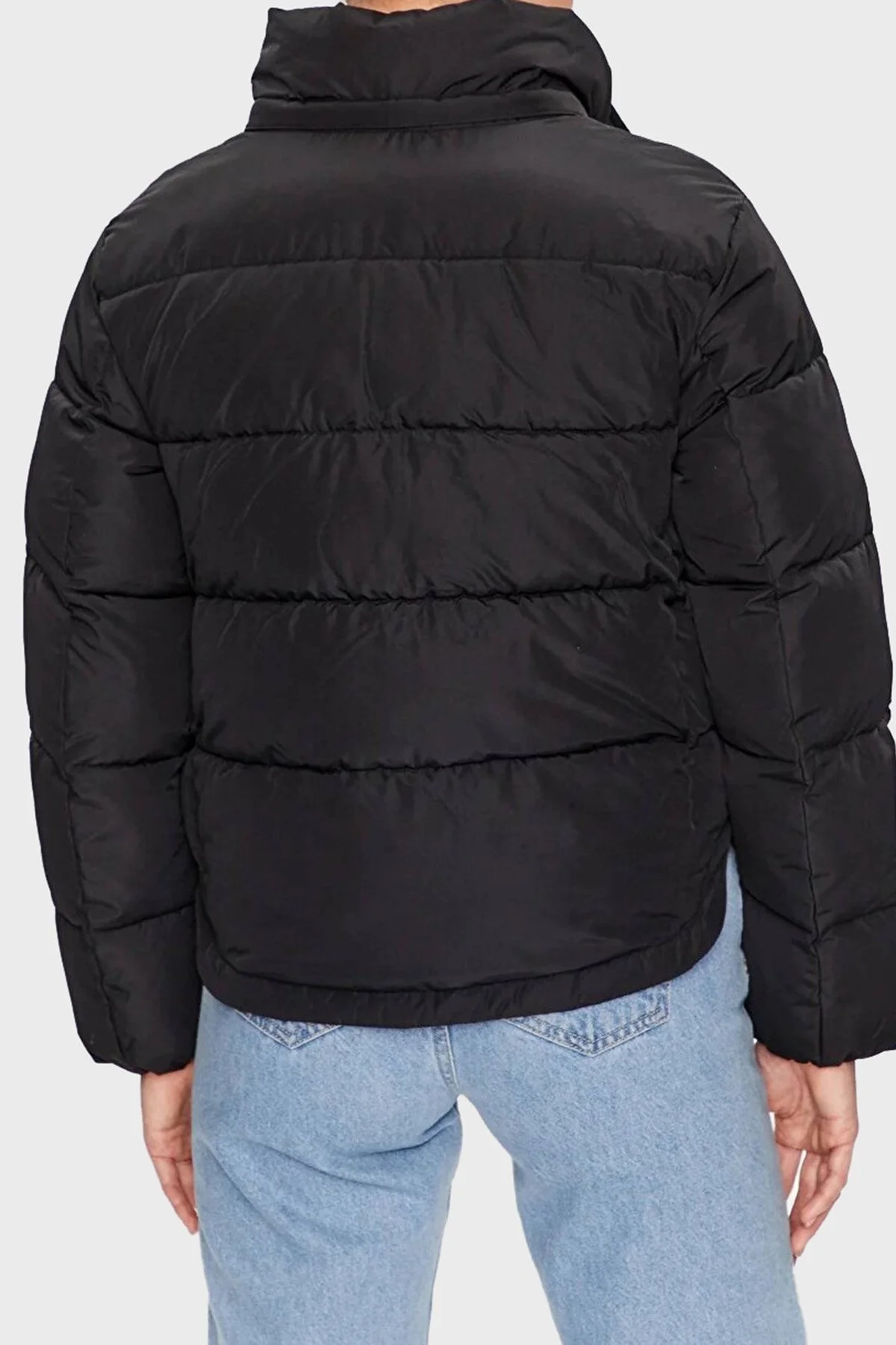 Calvin Klein Regular Fit Çıkarılabilir Kapüşonlu Şişme J20J221377BEH Bayan Mont J20J221377 BEH SİYAH - 4