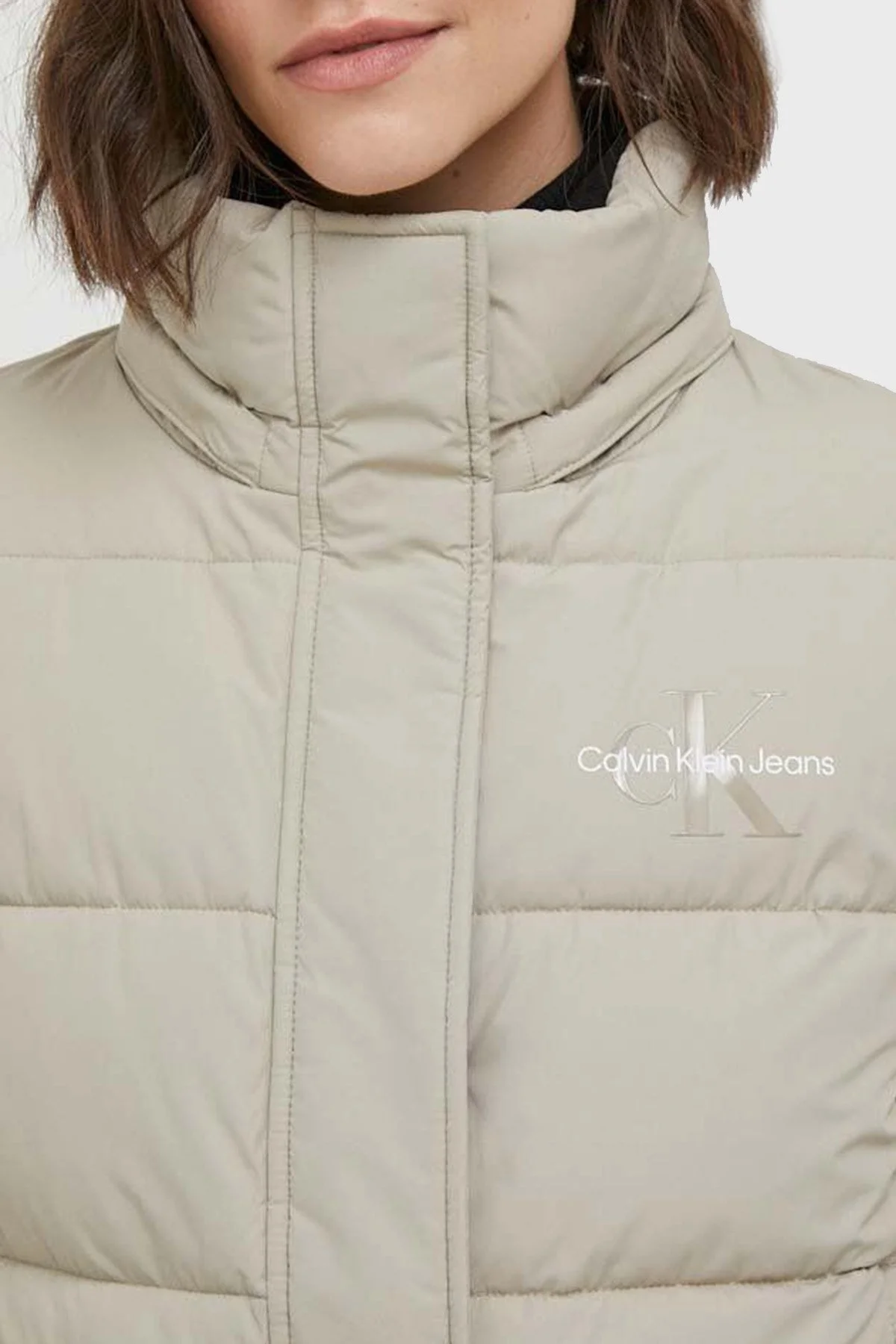 Calvin Klein Regular Fit Çıkarılabilir Kapüşonlu Şişme J20J221377PED Bayan Mont J20J221377 PED BEJ - 6