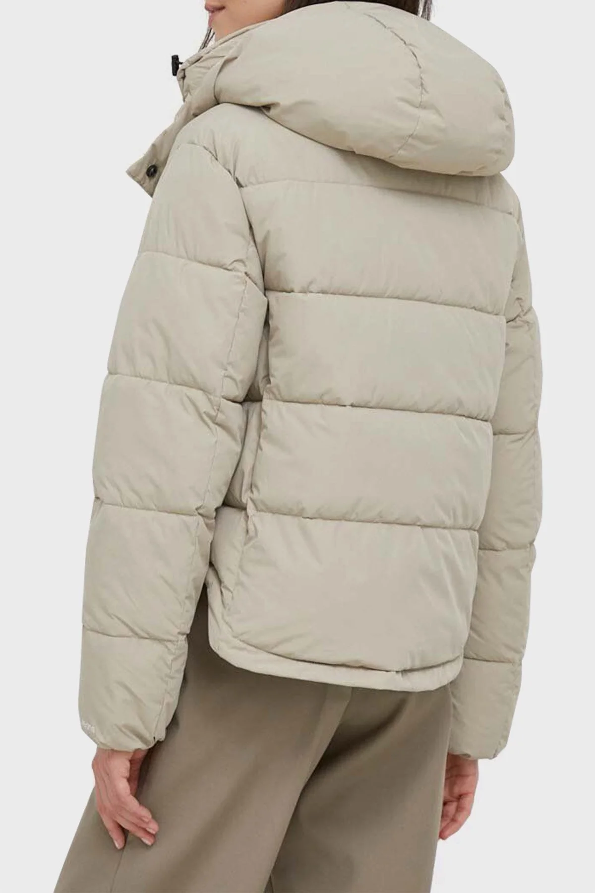 Calvin Klein Regular Fit Çıkarılabilir Kapüşonlu Şişme J20J221377PED Bayan Mont J20J221377 PED BEJ - 8