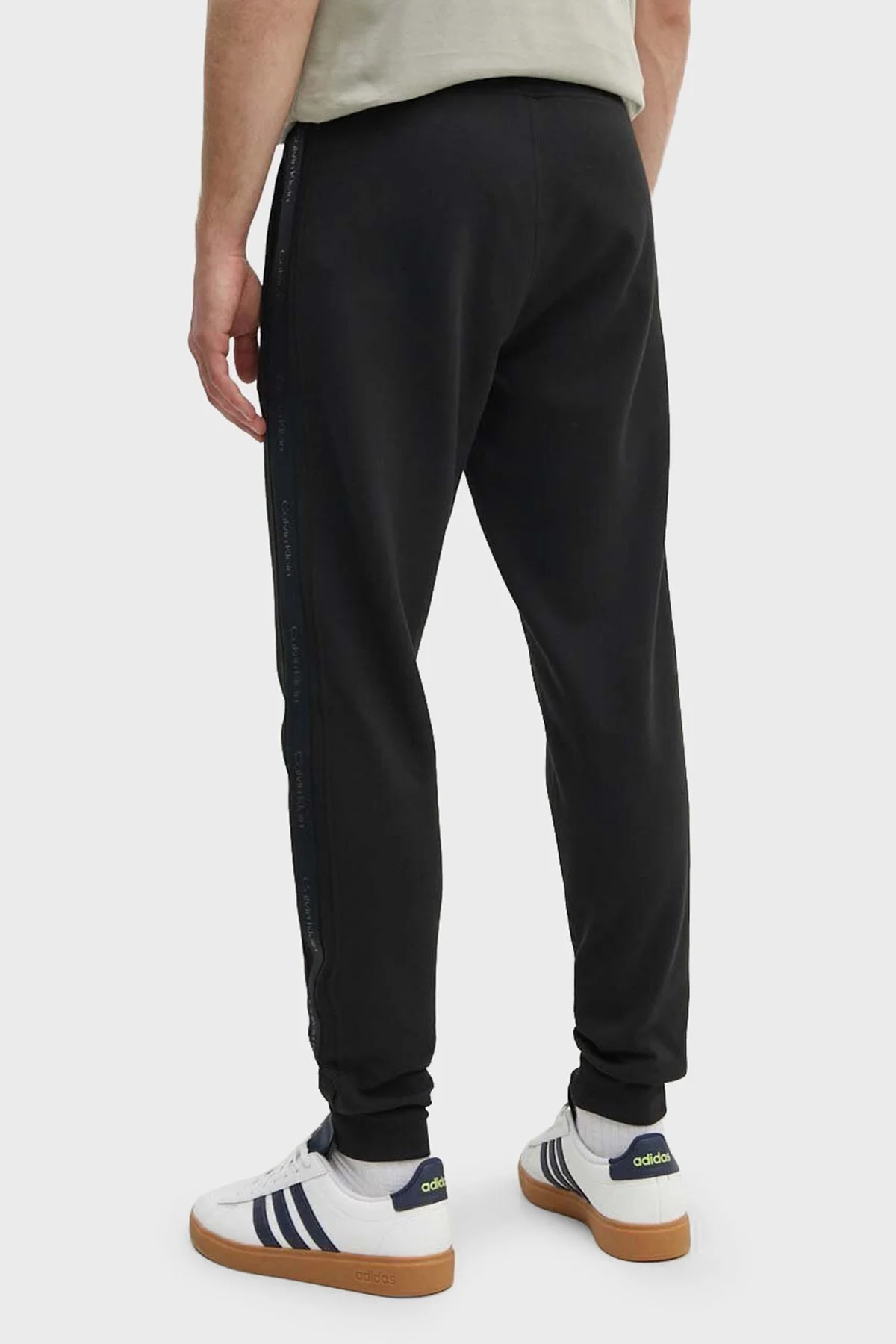 Calvin Klein Regular Fit Jogger K10K113096BEH Erkek Pantolon K10K113096 BEH SİYAH - 2