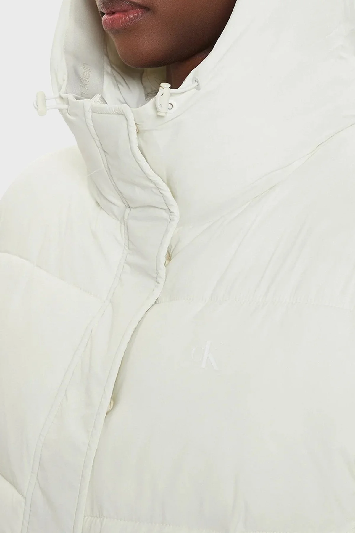 Calvin Klein Regular Fit Kapüşonlu J20J224112YBI Bayan Mont J20J224112 YBI BEYAZ - 4