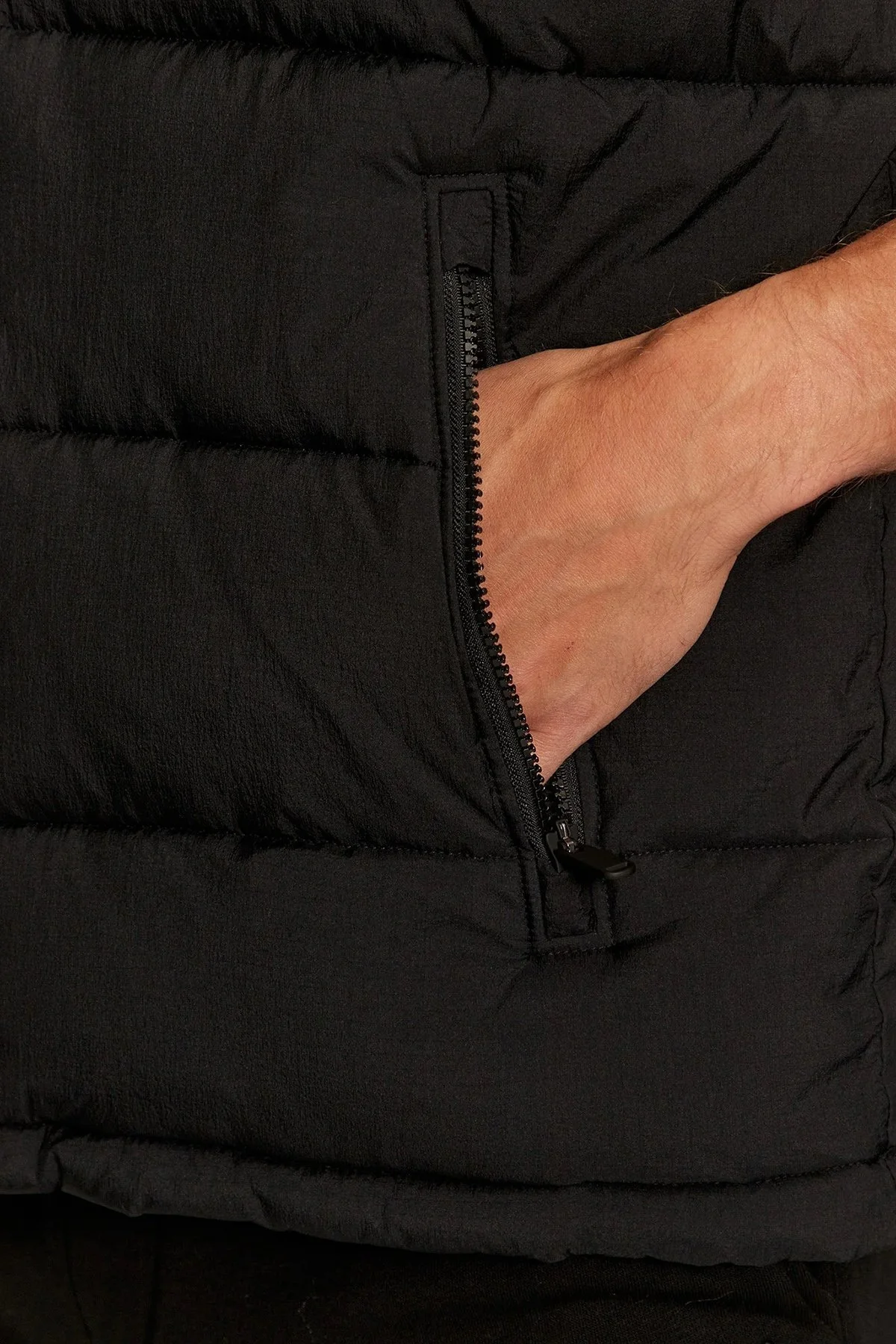 Calvin Klein Regular Fit Kapüşonlu Kapitone Şişme 00GMF4O512BAE Erkek Yelek 00GMF4O512 BAE SİYAH - 11