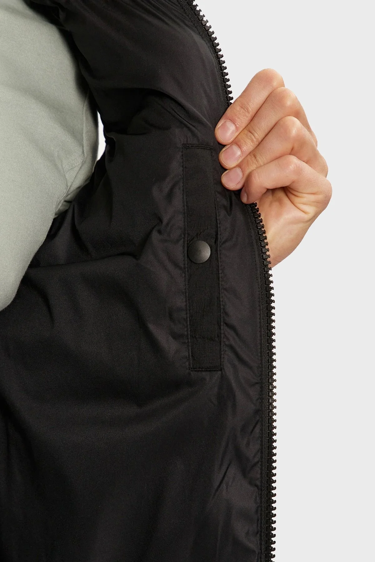 Calvin Klein Regular Fit Kapüşonlu Kapitone Şişme 00GMF4O512BAE Erkek Yelek 00GMF4O512 BAE SİYAH - 12