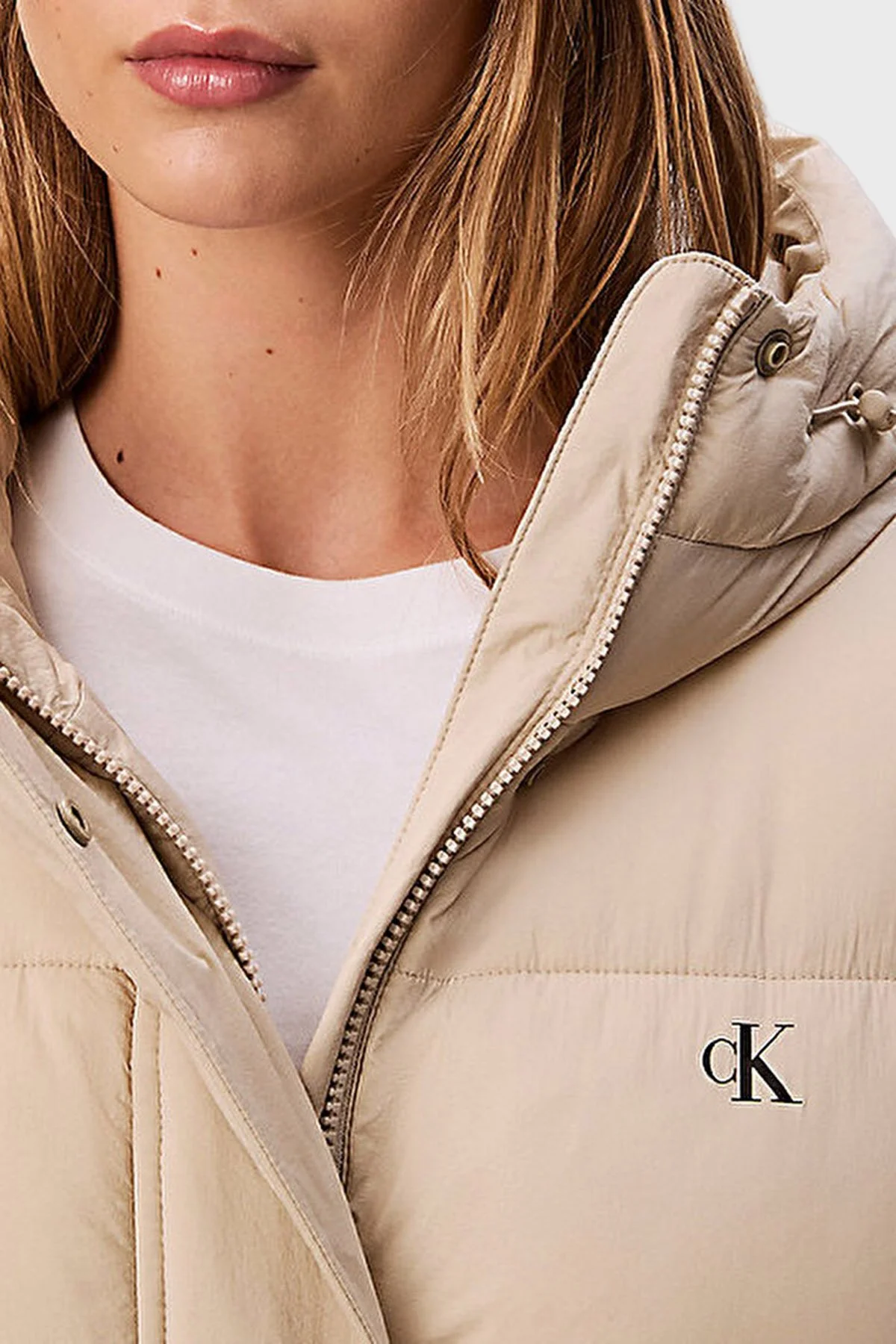 Calvin Klein Regular Fit Kapüşonlu Kemer Detaylı Suya Dayanıklı LV047D507GNSU Bayan Mont LV047D507G NSU BEJ - 5