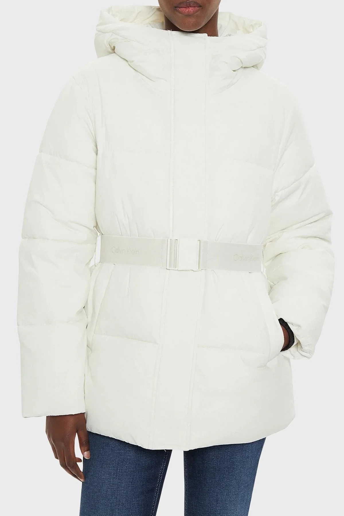 Calvin Klein Regular Fit Kapüşonlu Logo Kemerli Şişme J20J224107YBI Bayan Mont J20J224107 YBI BEYAZ - 1