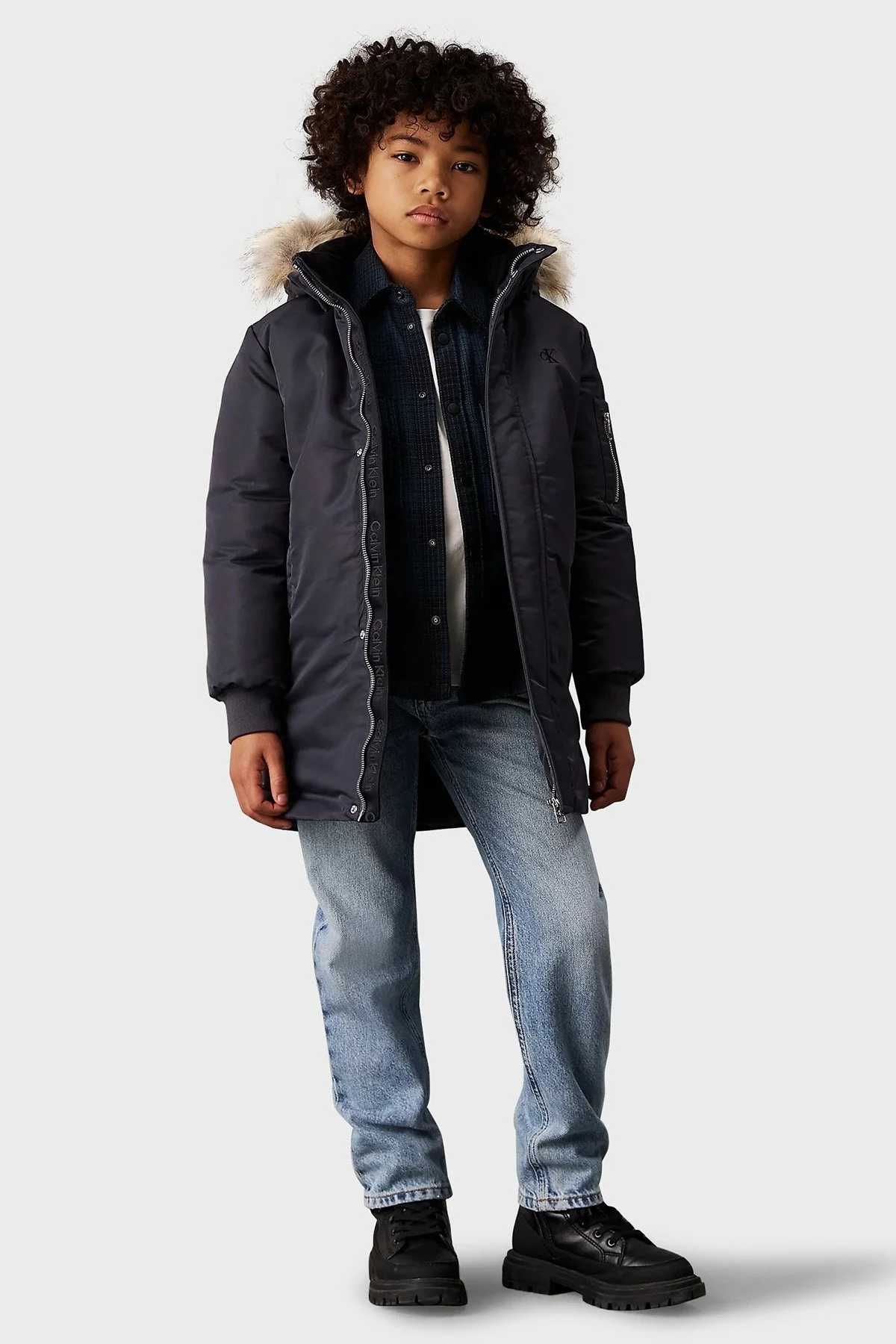 Calvin Klein Regular Fit Kapüşonlu Şişme IB0IB02253BAN Çocuk Mont IB0IB02253 BAN ANTRASİT - 2