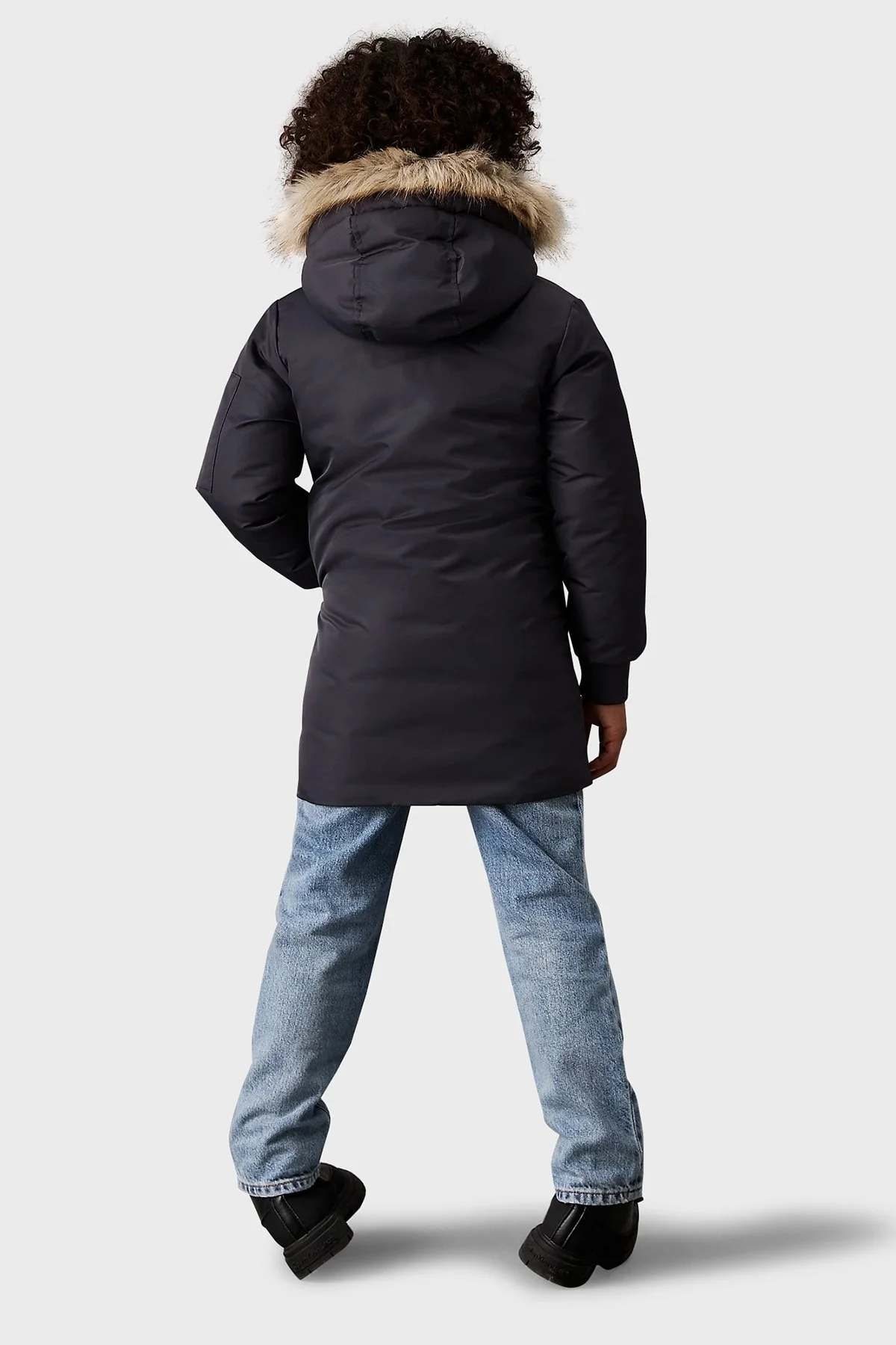 Calvin Klein Regular Fit Kapüşonlu Şişme IB0IB02253BAN Çocuk Mont IB0IB02253 BAN ANTRASİT - 3