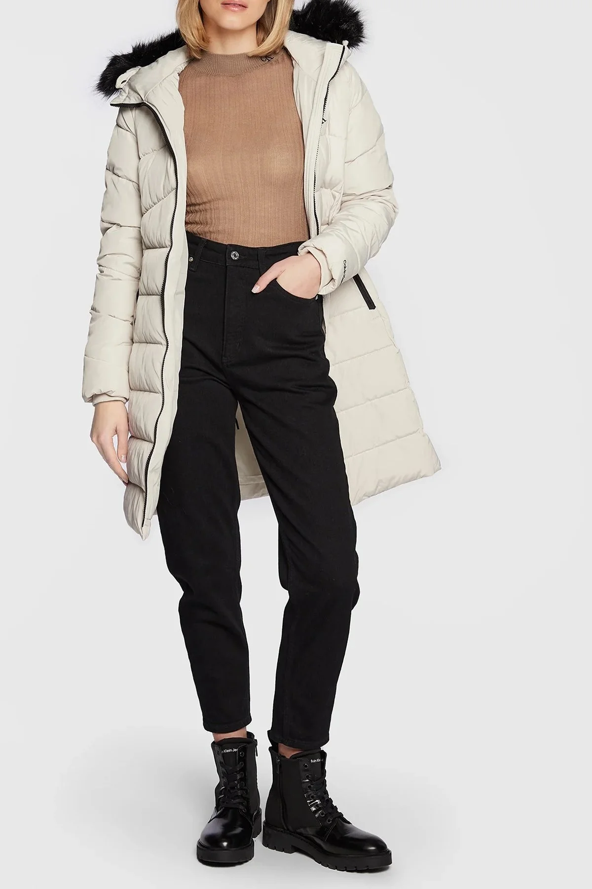 Calvin Klein Regular Fit Kapüşonlu Uzun Şişme Bayan Mont J20J219825 ACF BEJ - 2