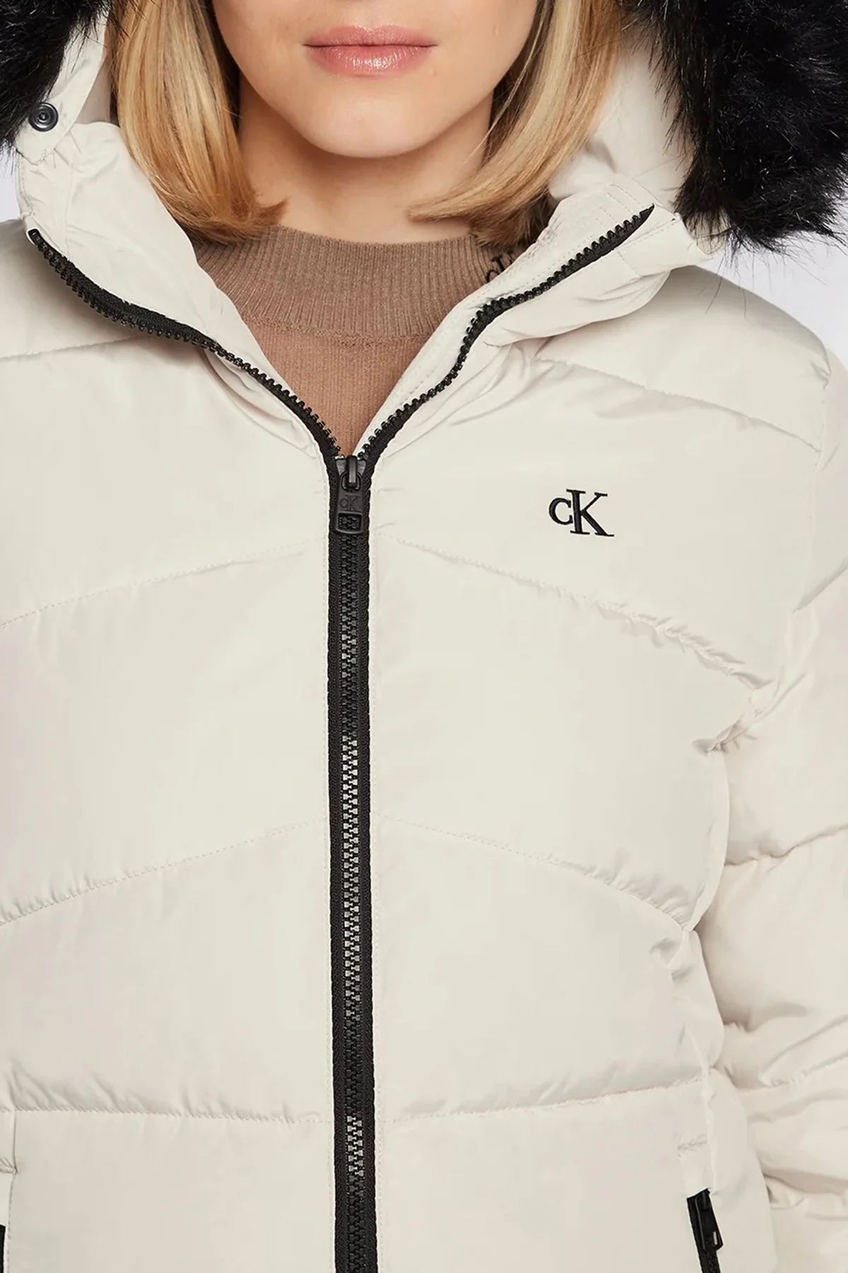 Calvin Klein Regular Fit Kapüşonlu Uzun Şişme Bayan Mont J20J219825 ACF BEJ - 5