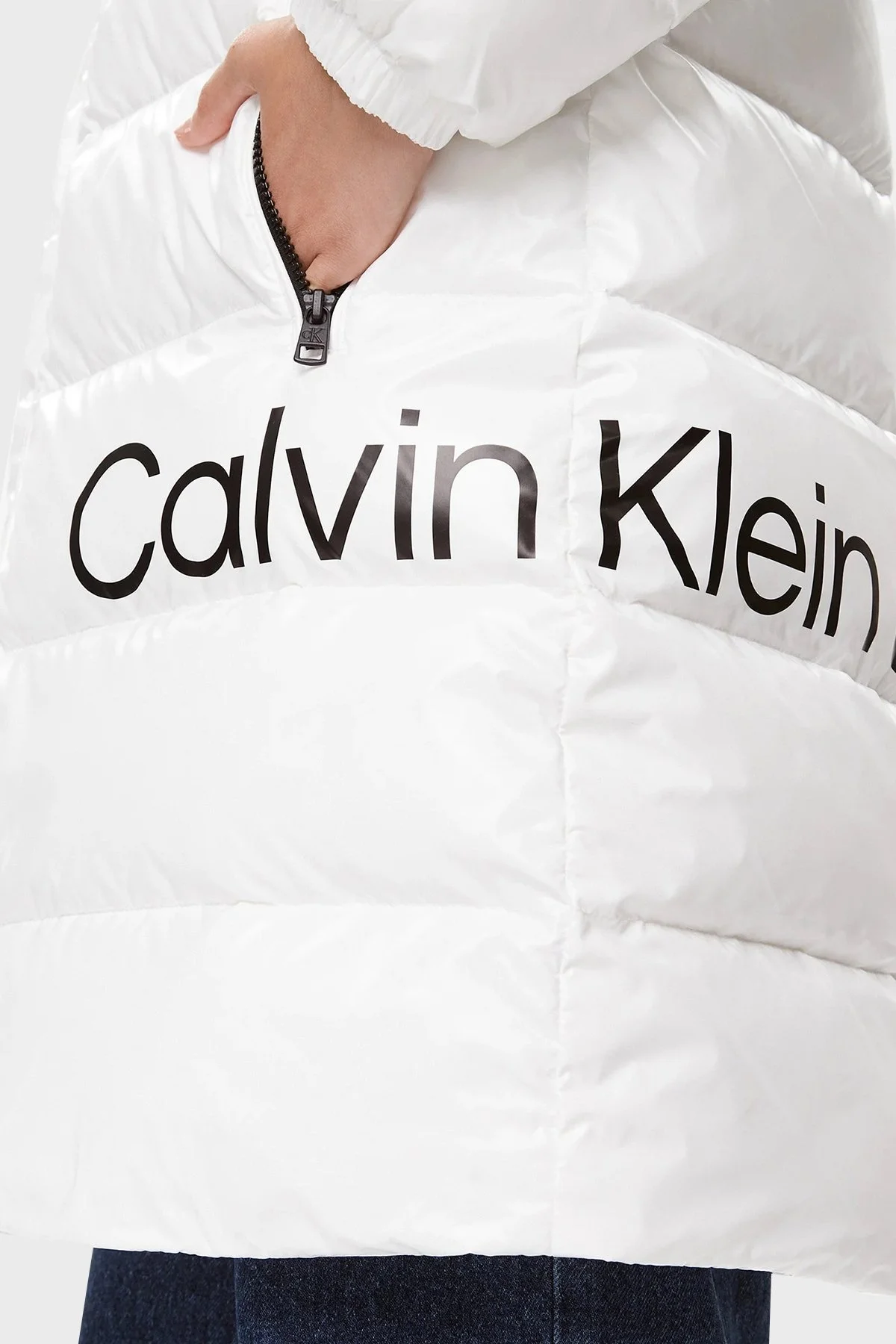 Calvin Klein Regular Fit Kapüşonlu Uzun Şişme J20J221902YBI Bayan Mont J20J221902 YBI BEYAZ - 5
