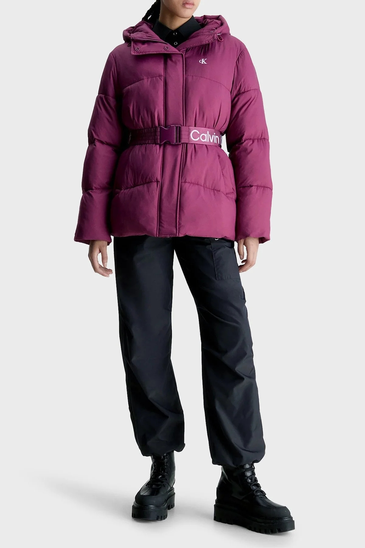 Calvin Klein Regular Fit Kemerli Kapüşonlu Şişme J20J221896VAC Bayan Mont J20J221896 VAC MÜRDÜM - 3