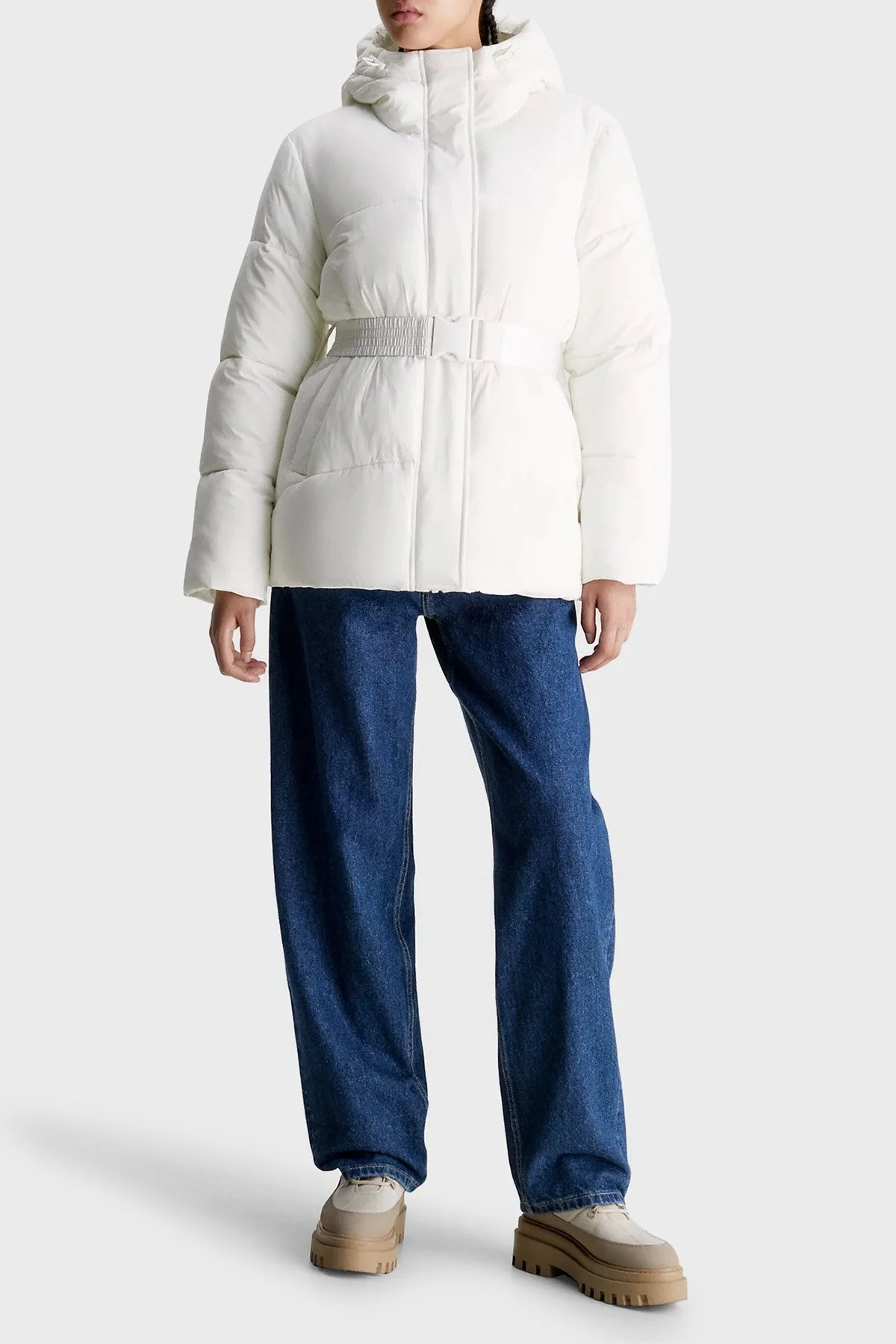 Calvin Klein Regular Fit Kemerli Kapüşonlu Şişme J20J221896YBI Bayan Mont J20J221896 YBI BEYAZ - 3