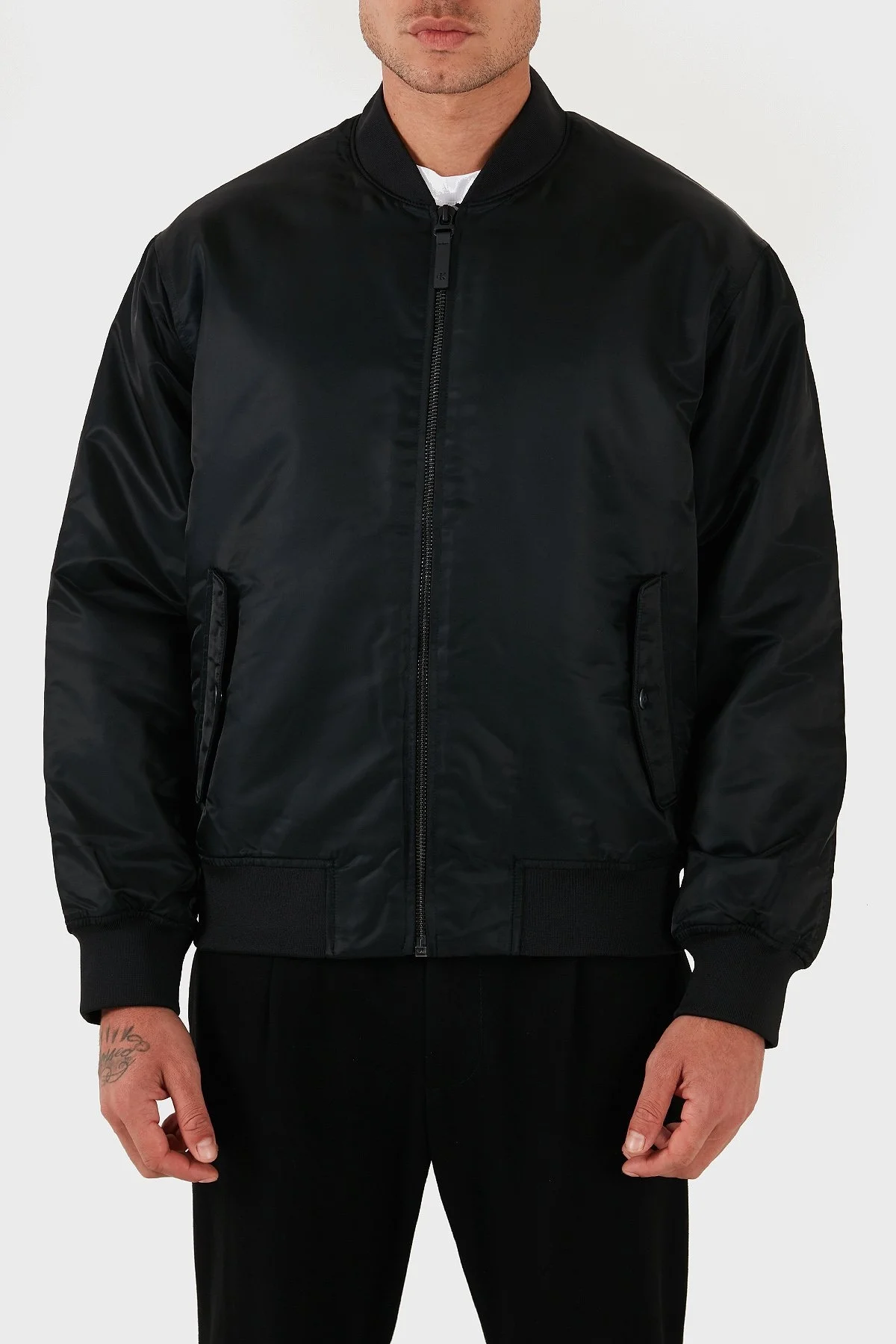 Calvin Klein Regular Fit Kolej Yaka Su İtici Bomber LV04RC526GUB1 Erkek Ceket LV04RC526G UB1 SİYAH - 1
