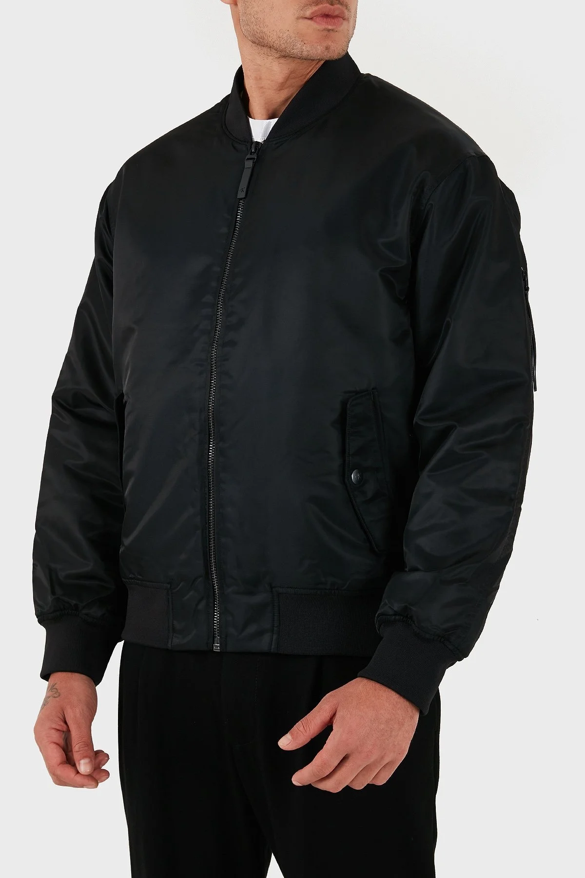 Calvin Klein Regular Fit Kolej Yaka Su İtici Bomber LV04RC526GUB1 Erkek Ceket LV04RC526G UB1 SİYAH - 4