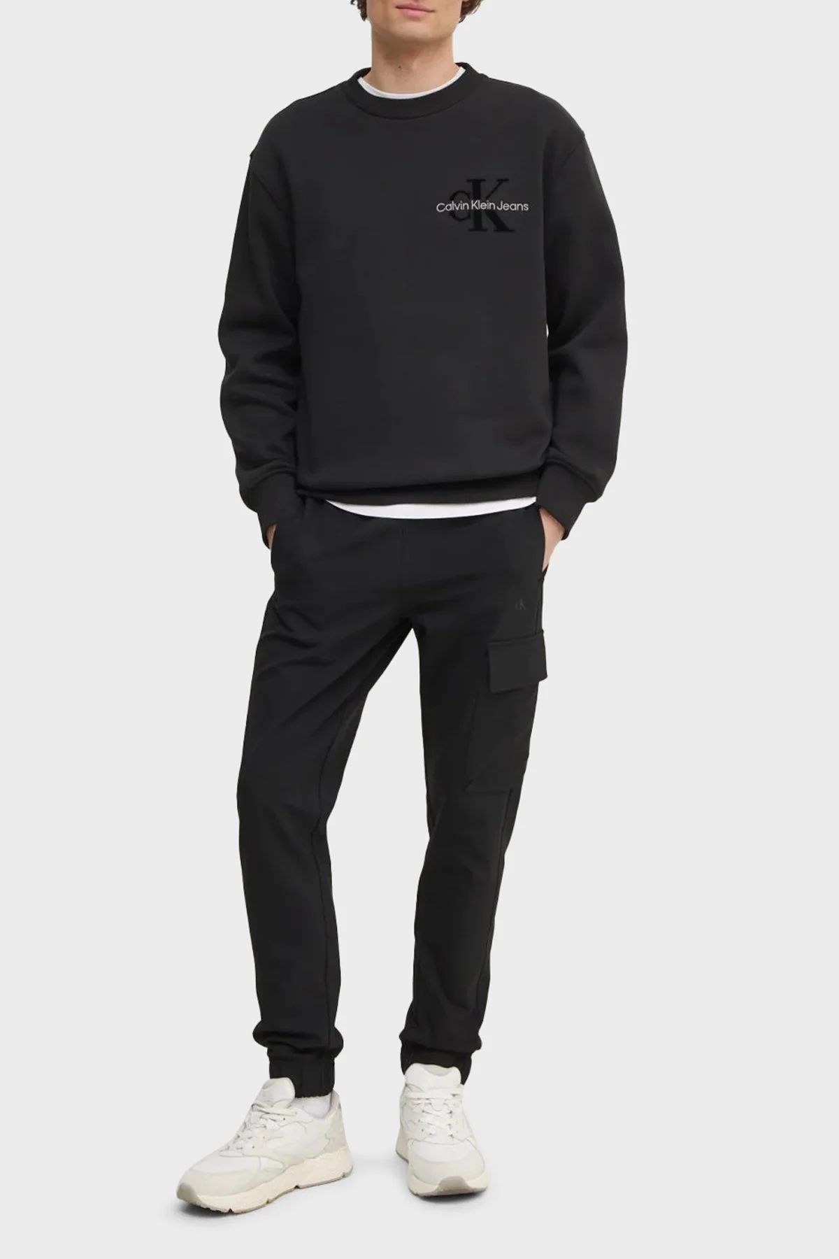 Calvin Klein Regular Fit Ribanalı Paça Kargo J30J326765BEH Erkek Pantolon J30J326765 BEH SİYAH - 6