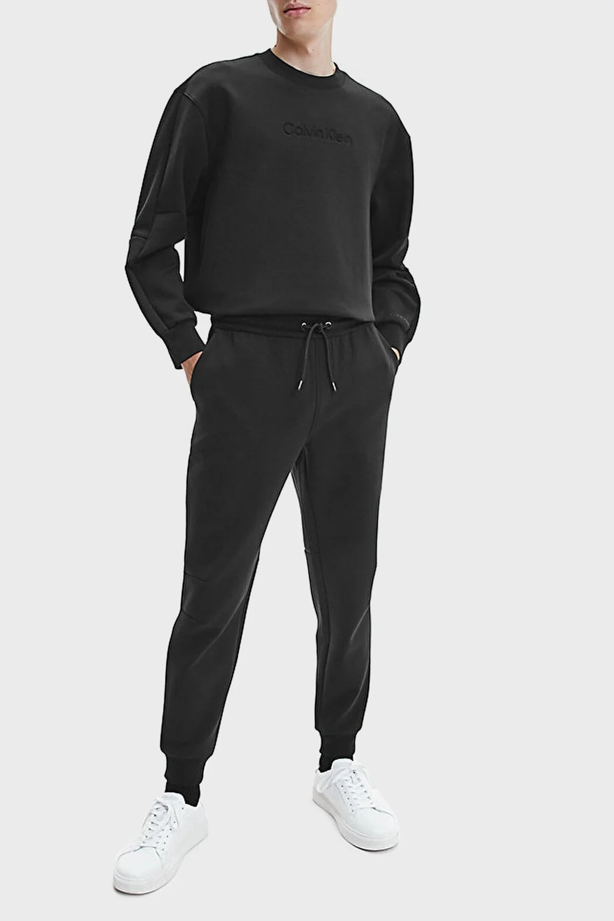 Calvin Klein Relaxed Fit Elastik Bel Bantlı Pamuklu Cepli Jogger Erkek Pantolon K10K108047 BEH SİYAH - 1