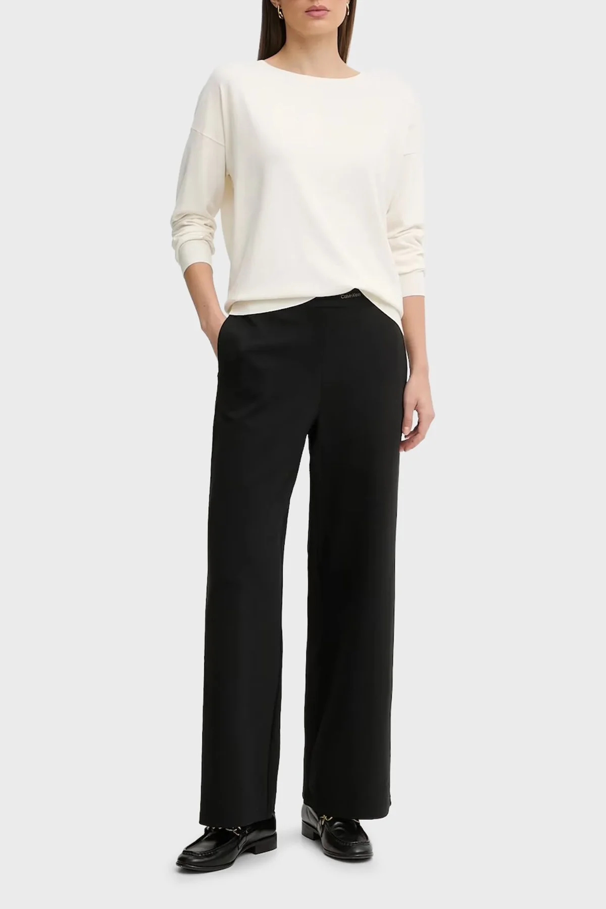 Calvin Klein Relaxed Fit Logolu Lastikli Bel Geniş Paça LV044E622GUB1 Bayan Pantolon LV044E622G UB1 SİYAH - 2