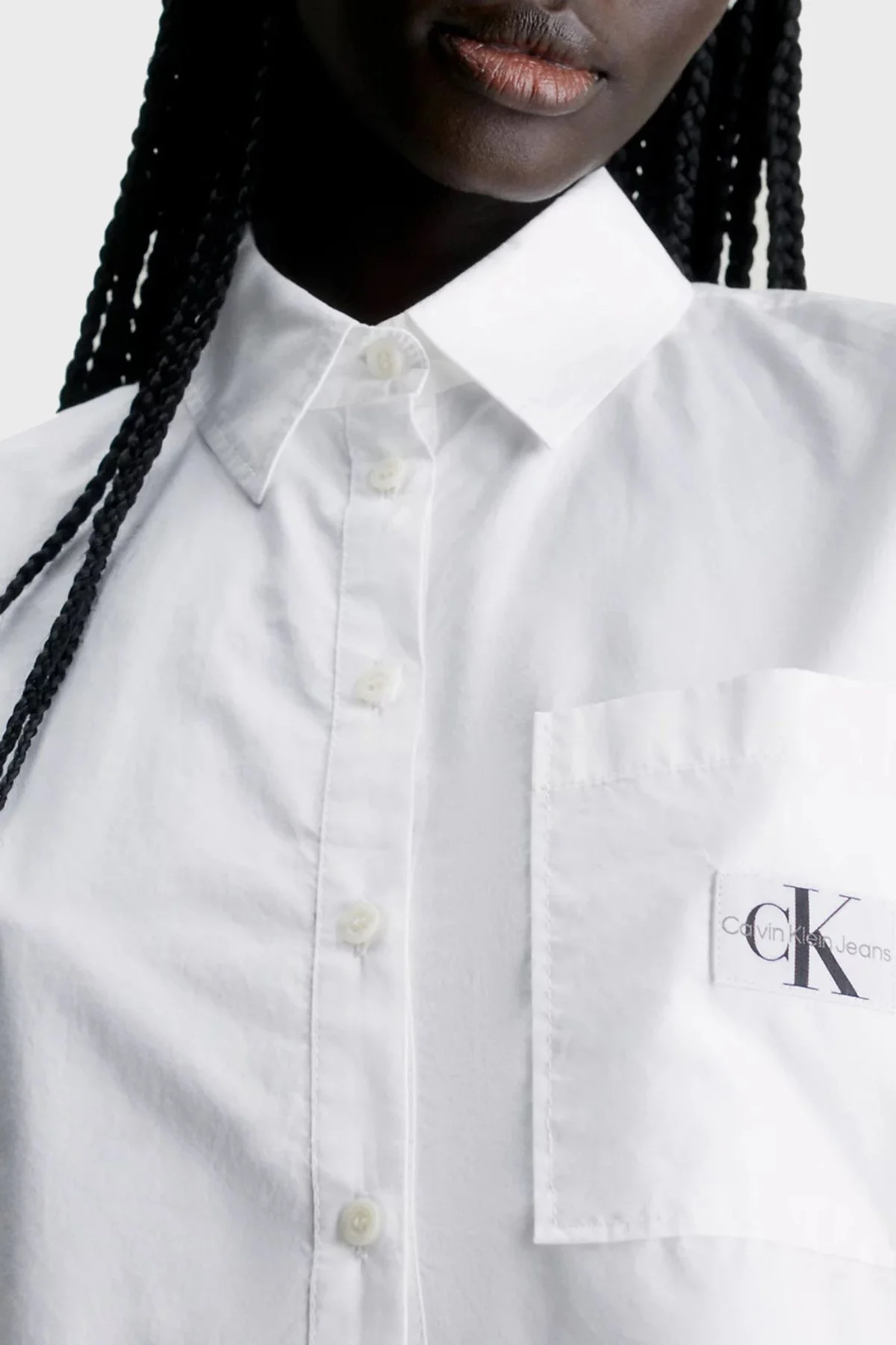 Calvin Klein Relaxed Fit Pamuklu Poplin Crop J20J222614YAF Bayan Gömlek J20J222614 YAF BEYAZ - 3