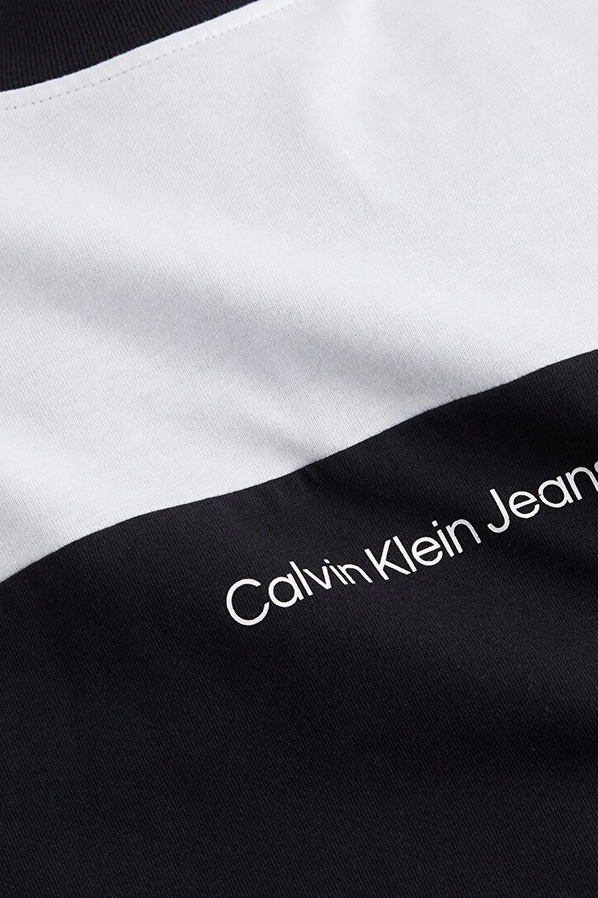 Calvin Klein Renk Bloklu Bisiklet Yaka Regular Fit Pamuklu J30J324675BEH Erkek T Shirt J30J324675 BEH SİYAH - 4