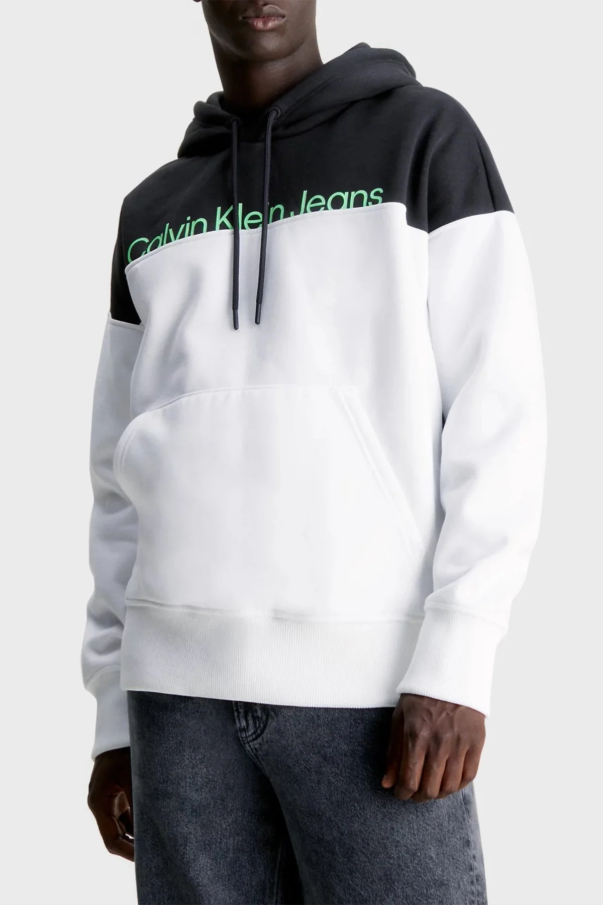 Calvin Klein Renk Bloklu Kapüşonlu Kanguru Cepli Regular Fit J30J324089YAF Erkek Sweat J30J324089 YAF BEYAZ-SİYAH - 1