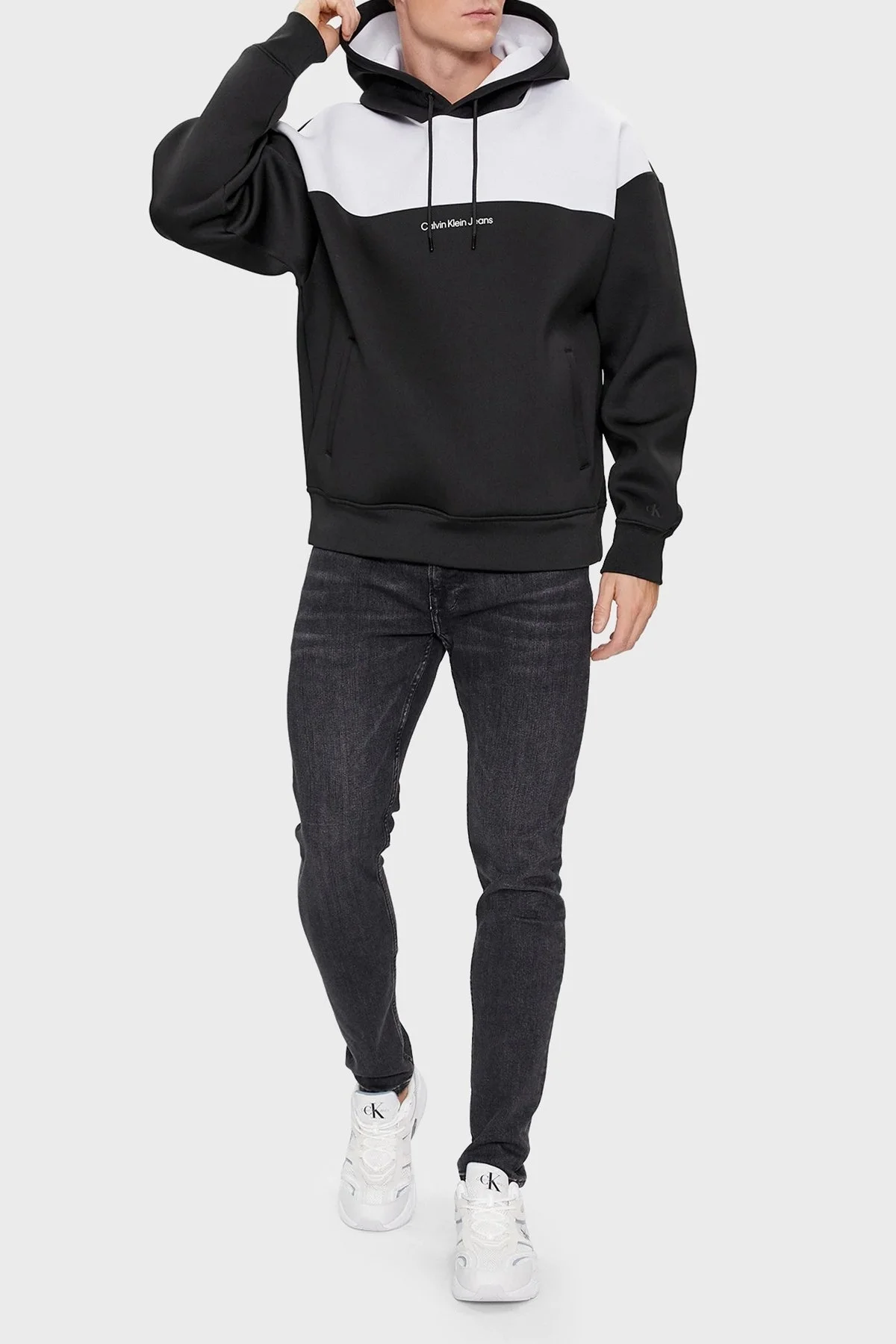 Calvin Klein Renk Bloklu Kapüşonlu Kanguru Cepli Regular Fit J30J324628BEH Erkek Sweat J30J324628 BEH SİYAH - 2
