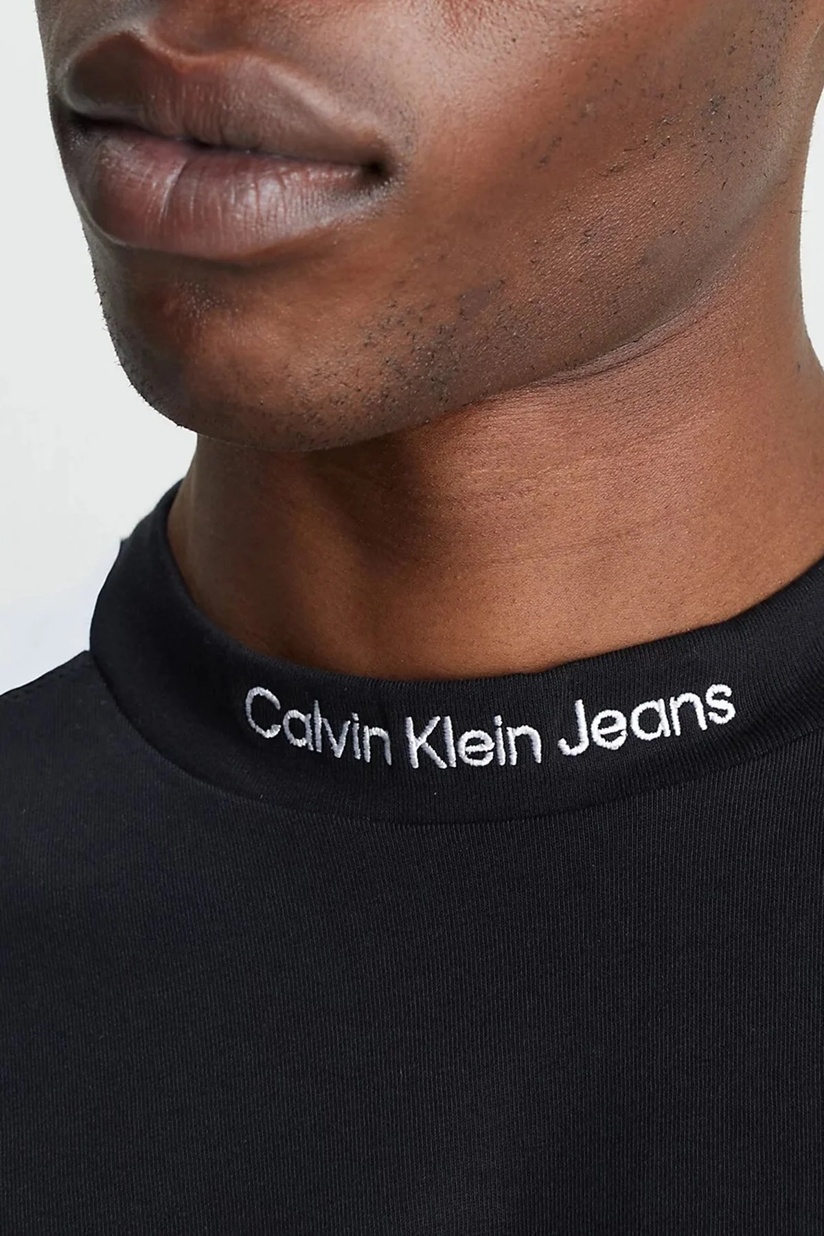 Calvin Klein Renk Bloklu Organik Pamuklu Regular Fit Bisiklet Yaka Erkek T Shirt J30J323154 BEH SİYAH - 3