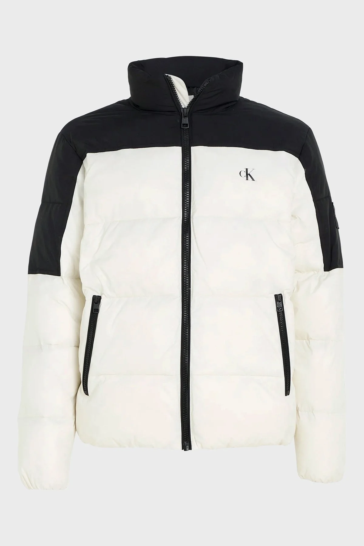 Calvin Klein Renk Bloklu Su Geçirmez Dik Yaka Şişme Erkek Mont J30J323461 YBI BEYAZ-SİYAH - 4