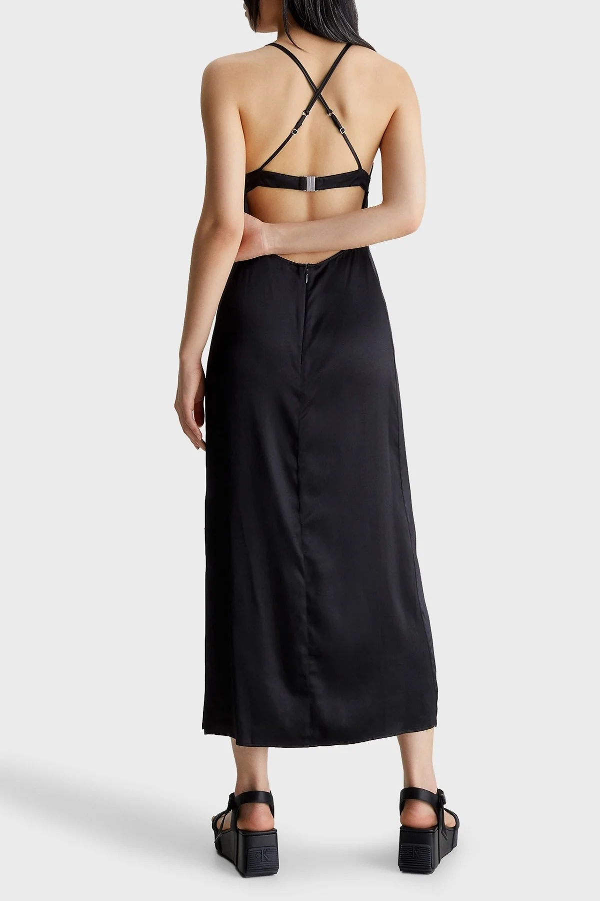 Calvin Klein Saten Fitted Sırtı Açık Yırtmaçlı Uzun J20J220761BEH Bayan Elbise J20J220761 BEH SİYAH - 2