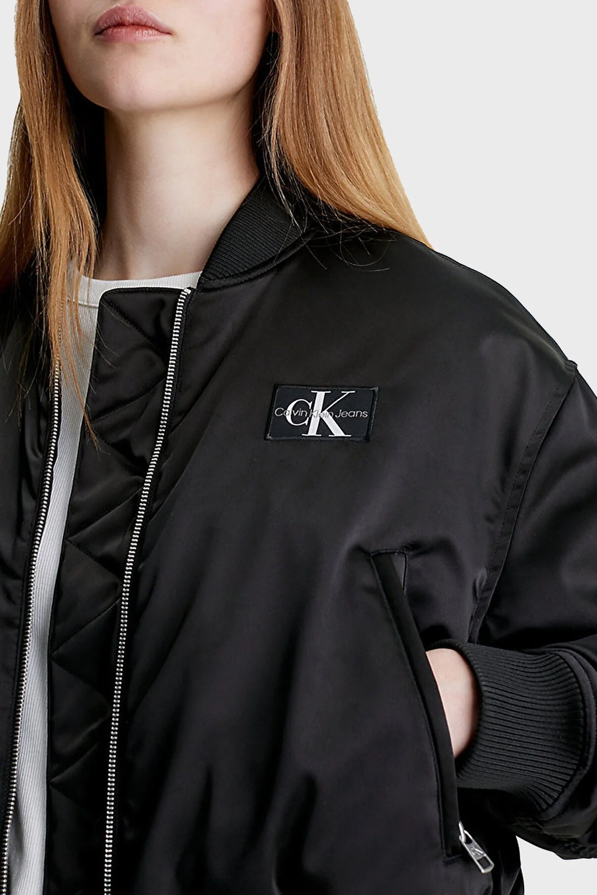 Calvin Klein Saten Görünümlü Regular Fit Bomber Kısa J20J222591BEH Bayan Mont J20J222591 BEH SİYAH - 3