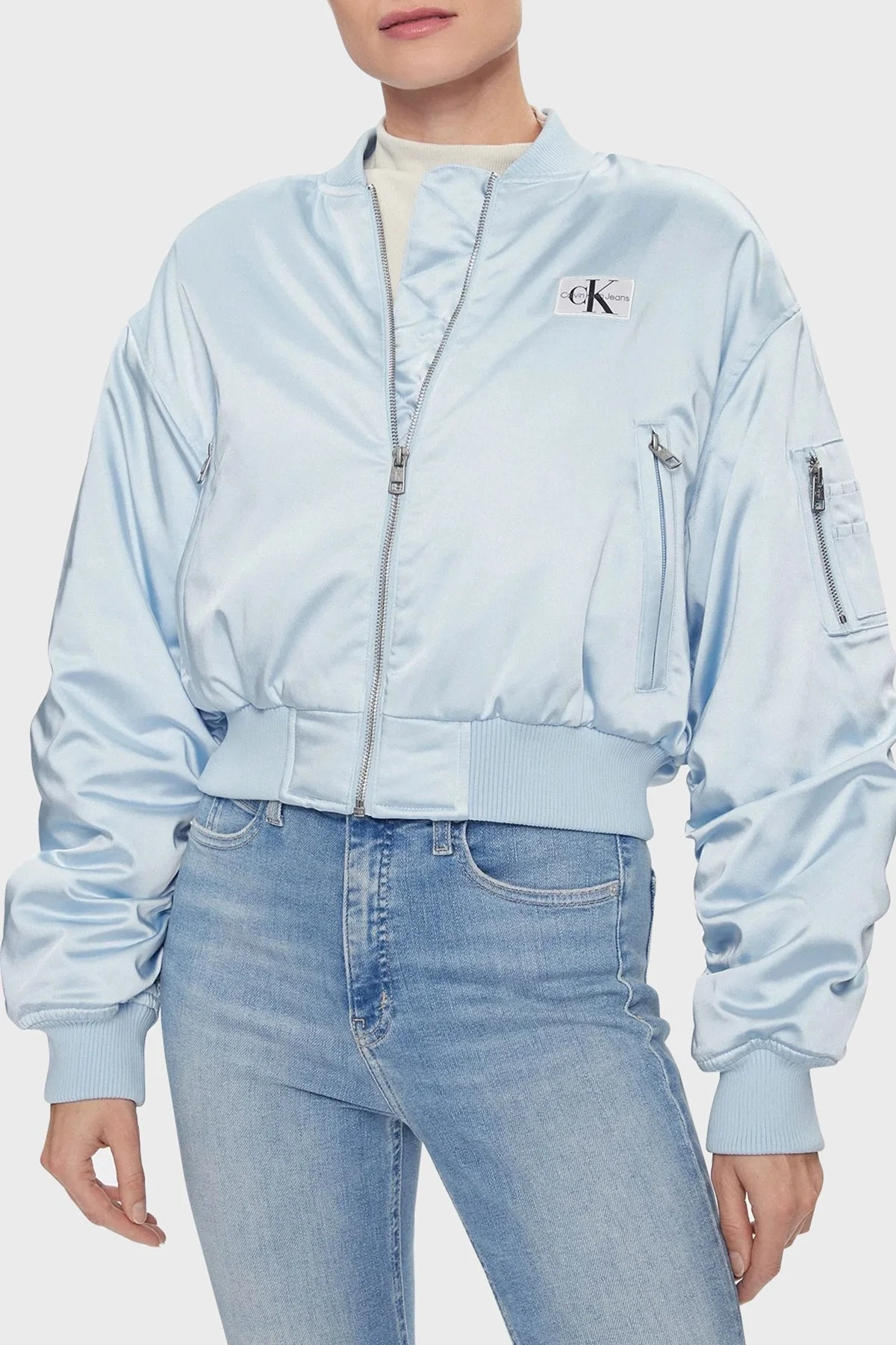 Calvin Klein Saten Görünümlü Regular Fit Bomber Kısa J20J222591CYR Bayan Mont J20J222591 CYR AÇIK MAVİ - 1