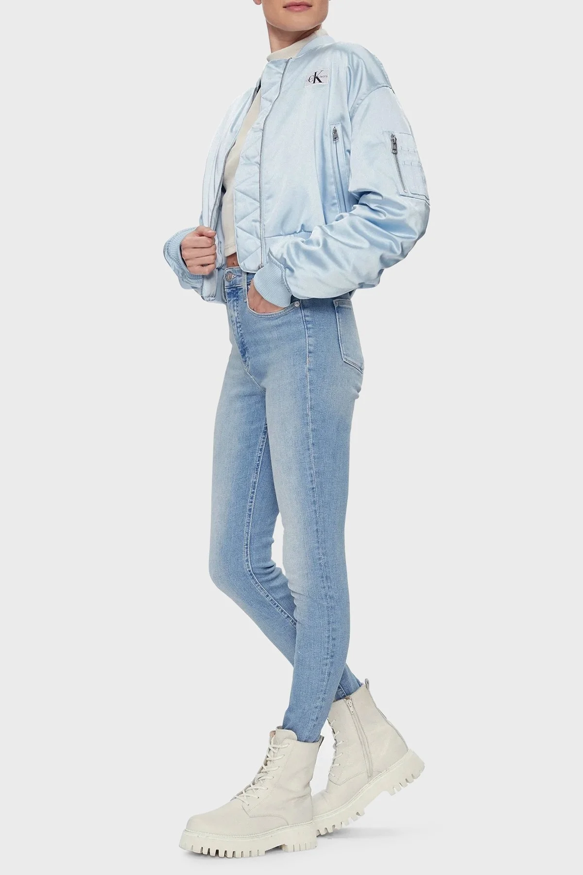 Calvin Klein Saten Görünümlü Regular Fit Bomber Kısa J20J222591CYR Bayan Mont J20J222591 CYR AÇIK MAVİ - 2
