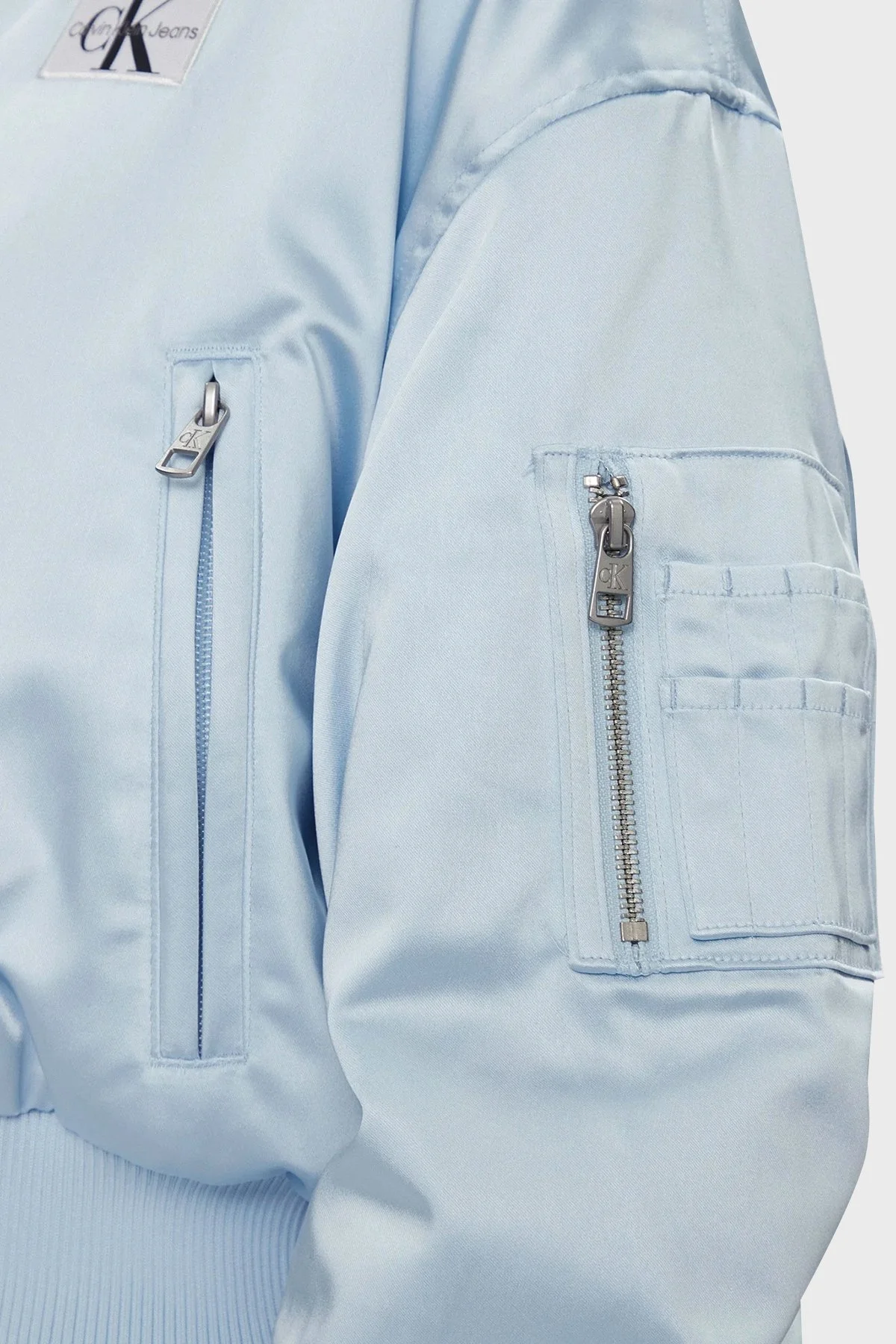 Calvin Klein Saten Görünümlü Regular Fit Bomber Kısa J20J222591CYR Bayan Mont J20J222591 CYR AÇIK MAVİ - 5
