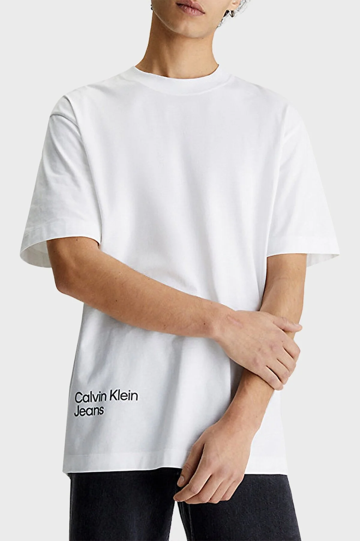 Calvin Klein Sırt Baskılı Bisiklet Yaka Organik Pamuklu Relaxed Fit Erkek T Shirt J30J322881 YAF BEYAZ - 1