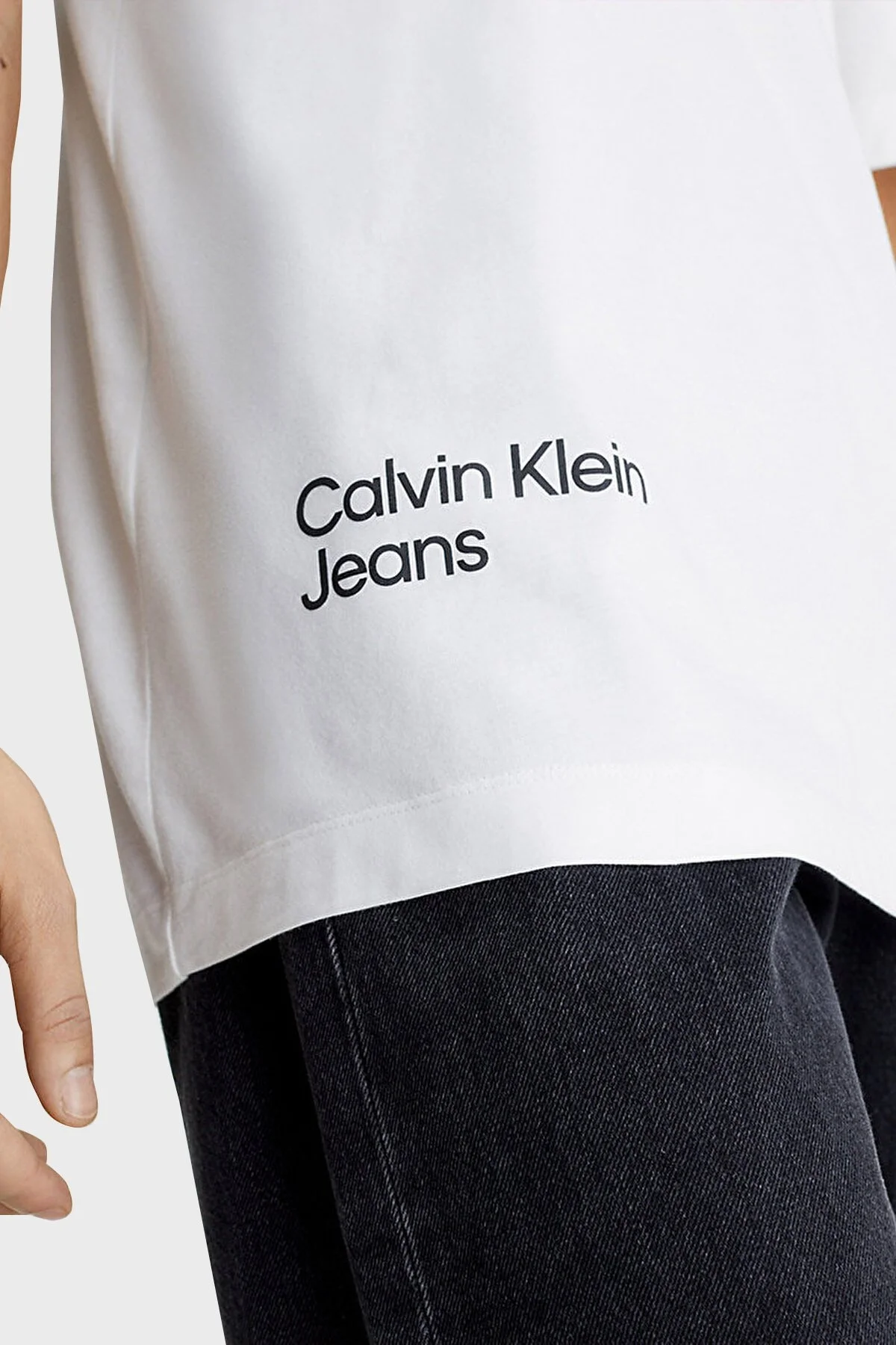 Calvin Klein Sırt Baskılı Bisiklet Yaka Organik Pamuklu Relaxed Fit Erkek T Shirt J30J322881 YAF BEYAZ - 3