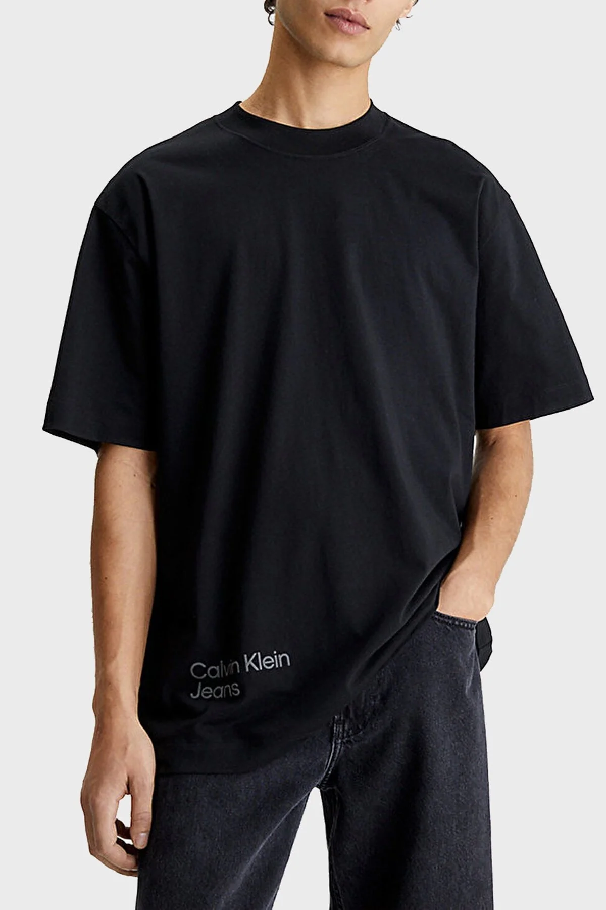 Calvin Klein Sırt Baskılı Bisiklet Yaka Organik Pamuklu Relaxed Fit J30J322881BEH Erkek T Shirt J30J322881 BEH SİYAH - 1