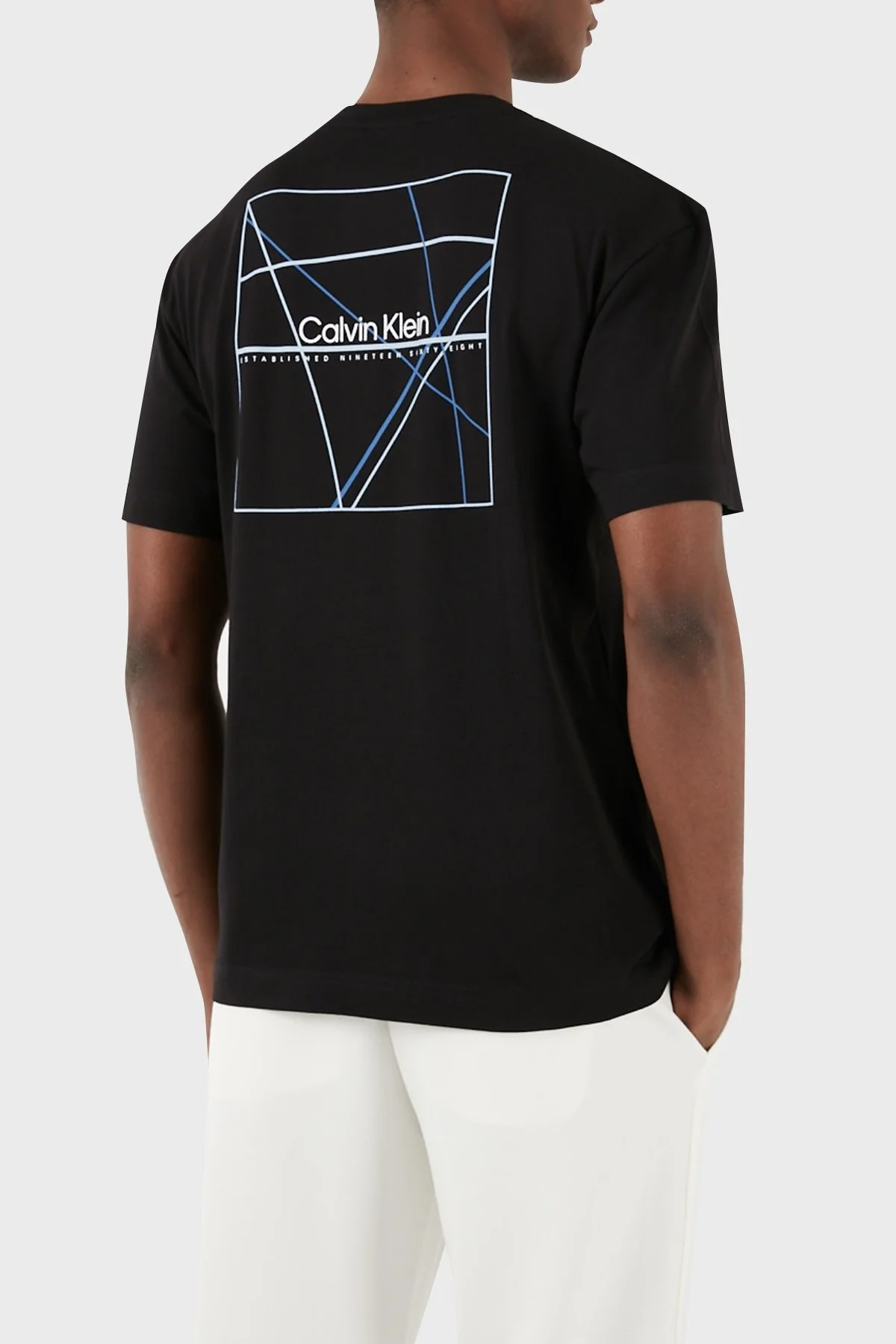 Calvin Klein Sırt Baskılı Bisiklet Yaka Pamuklu Regular Fit K10K112486BEH Erkek T Shirt K10K112486 BEH SİYAH - 1